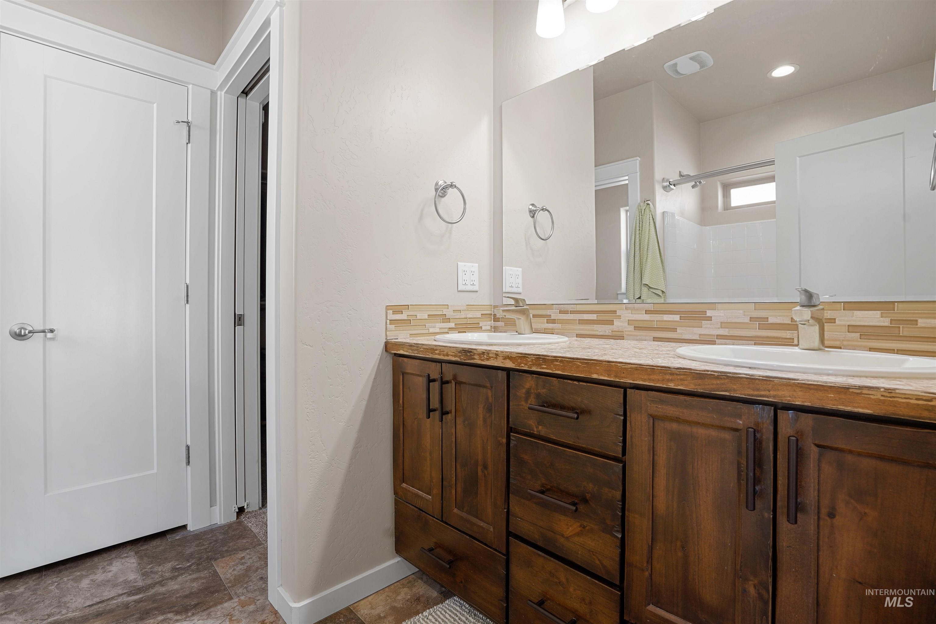 2344 Yellowstone Trail Property Photo 12