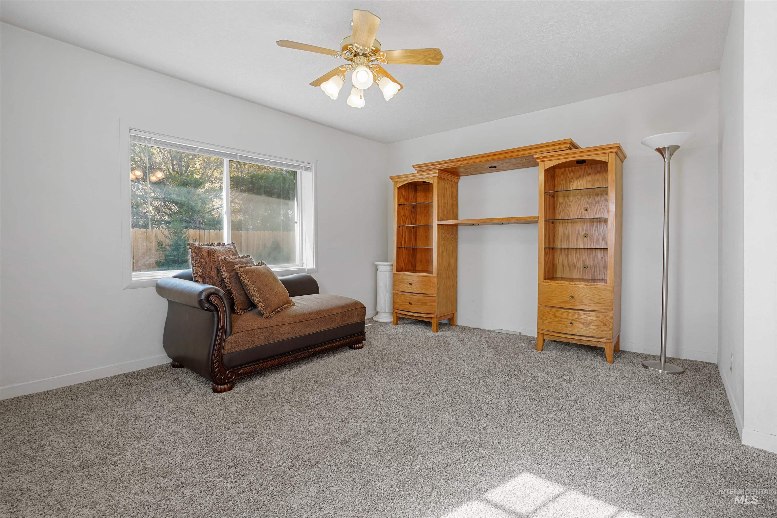 250 Huddleston Road Property Photo 7