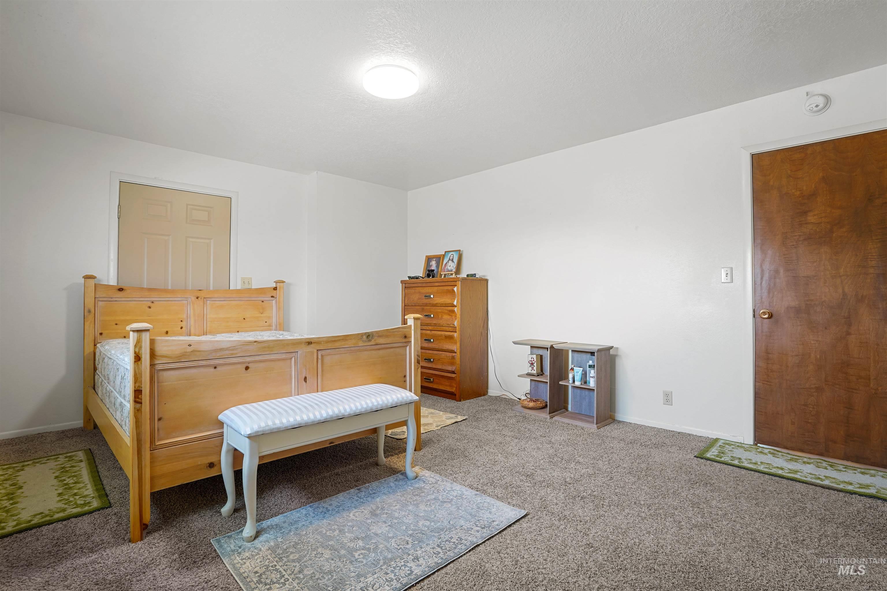 250 Huddleston Road Property Photo 9