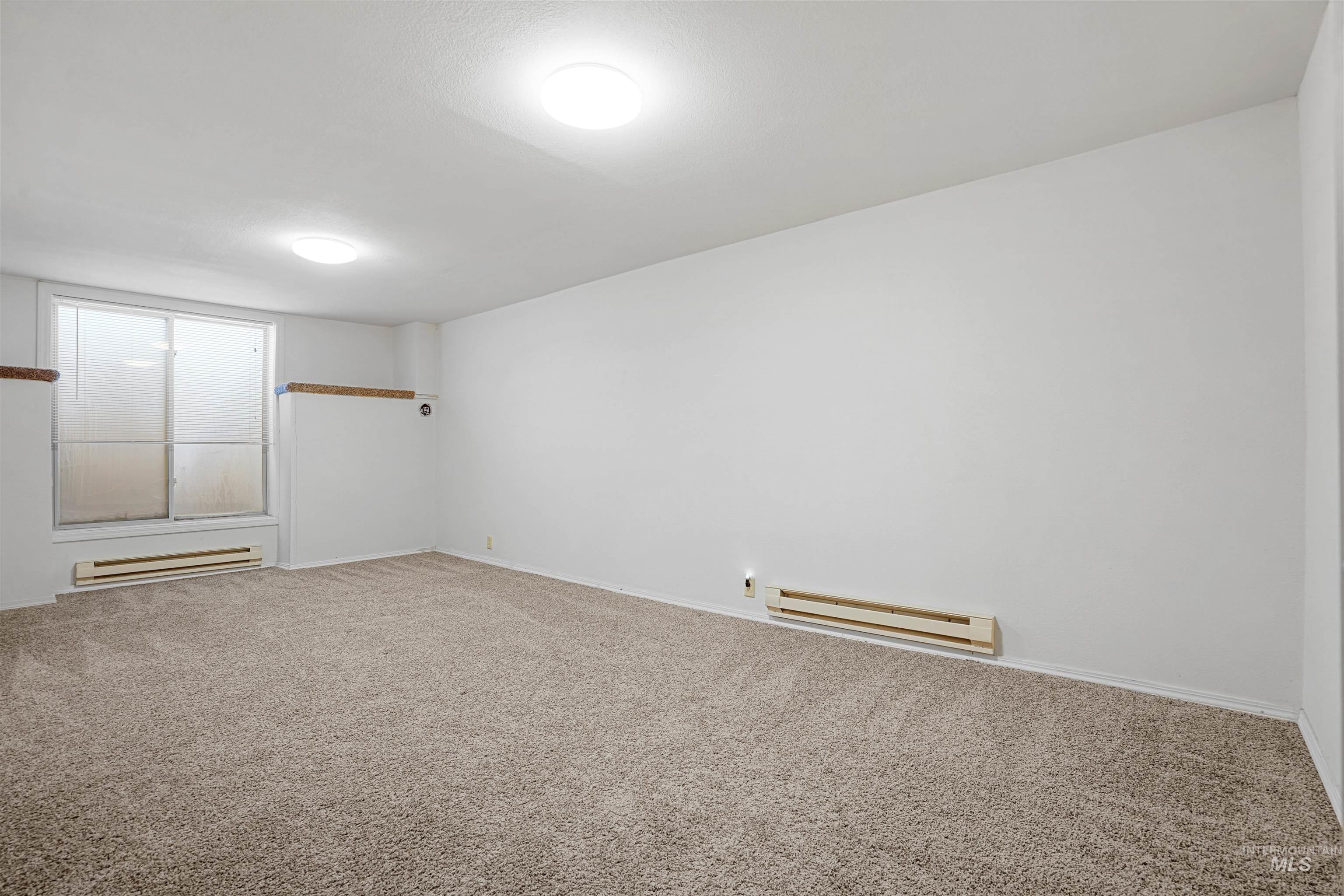 250 Huddleston Road Property Photo 13