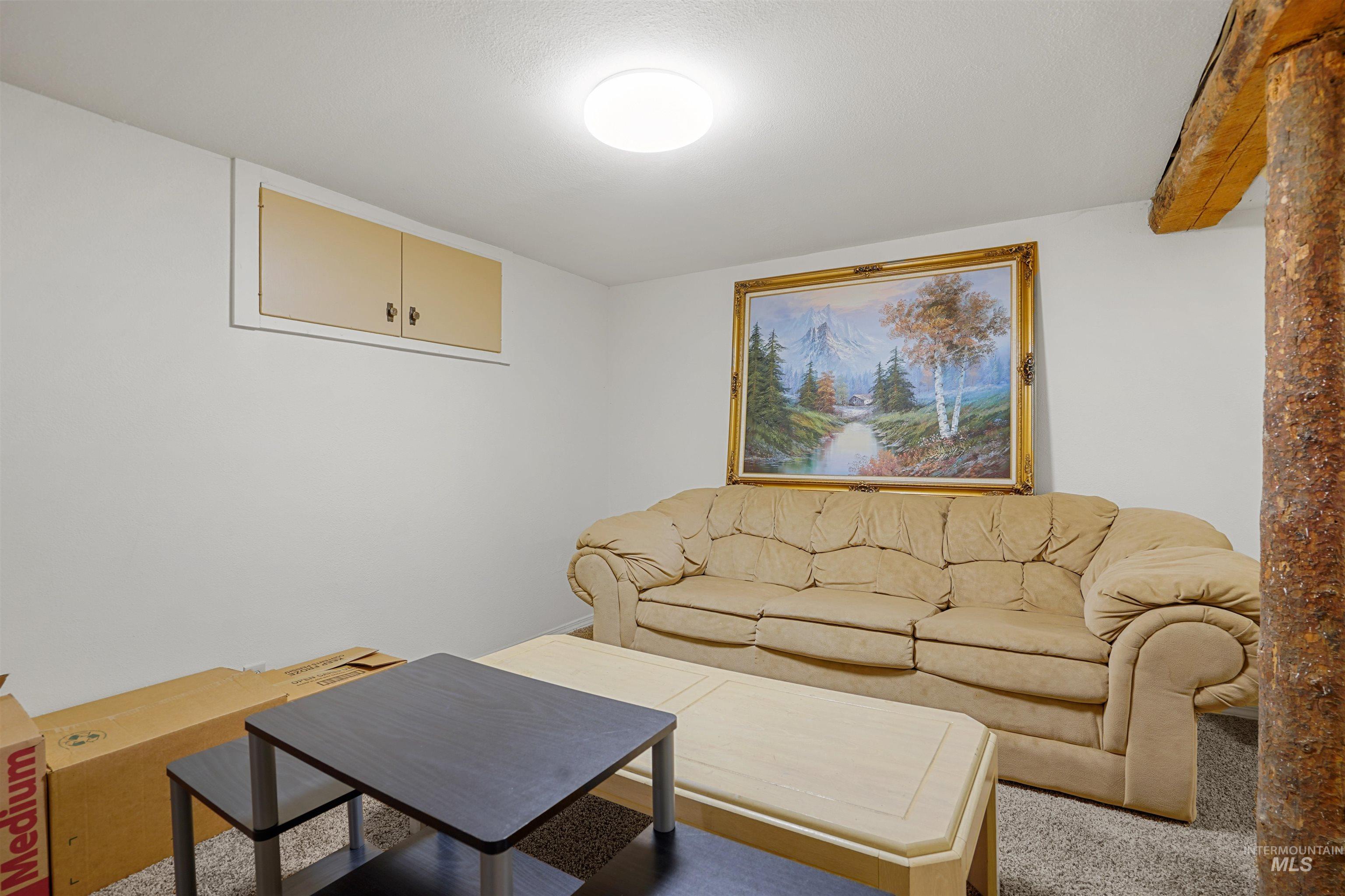 250 Huddleston Road Property Photo 15