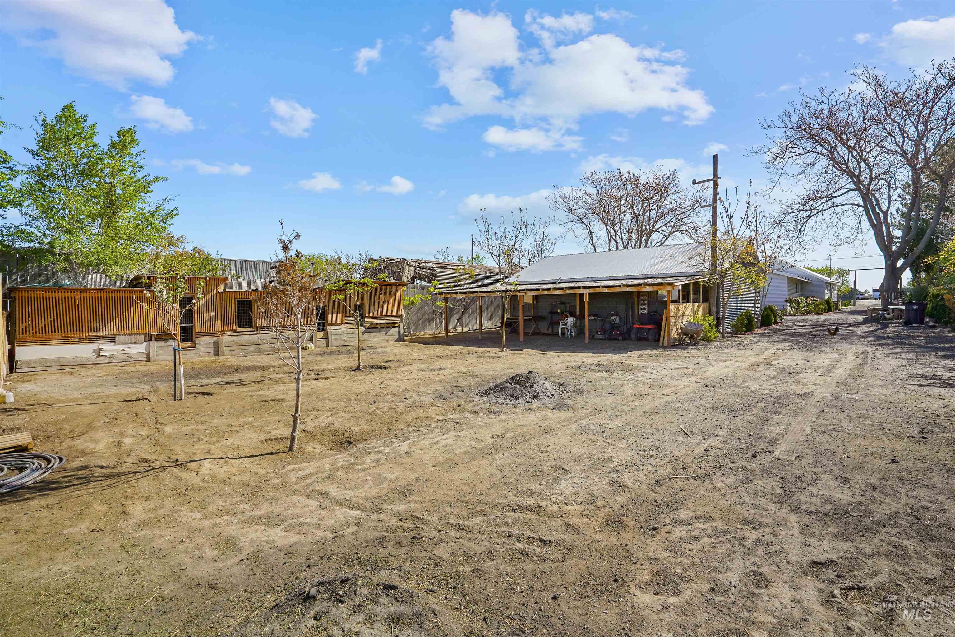 250 Huddleston Road Property Photo 25