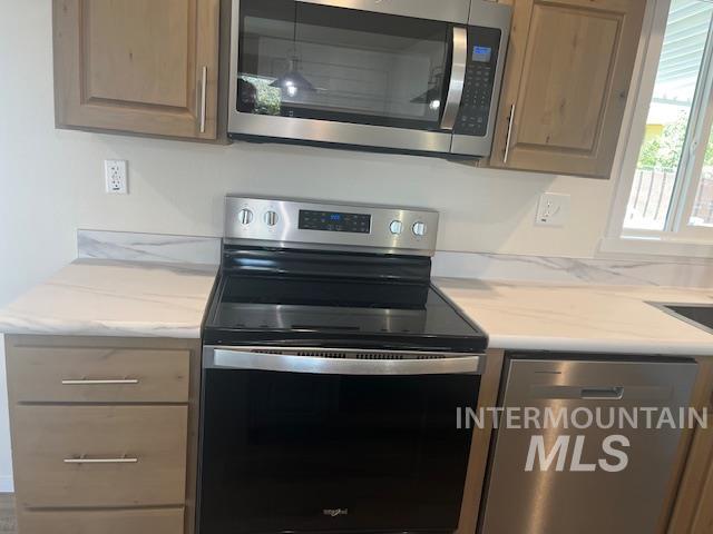 2401 S Owyhee St. #88 Property Photo 15