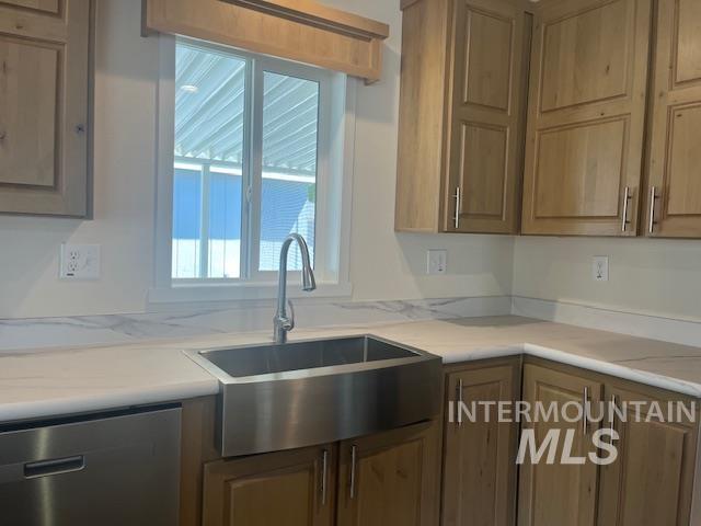 2401 S Owyhee St. #88 Property Photo 16