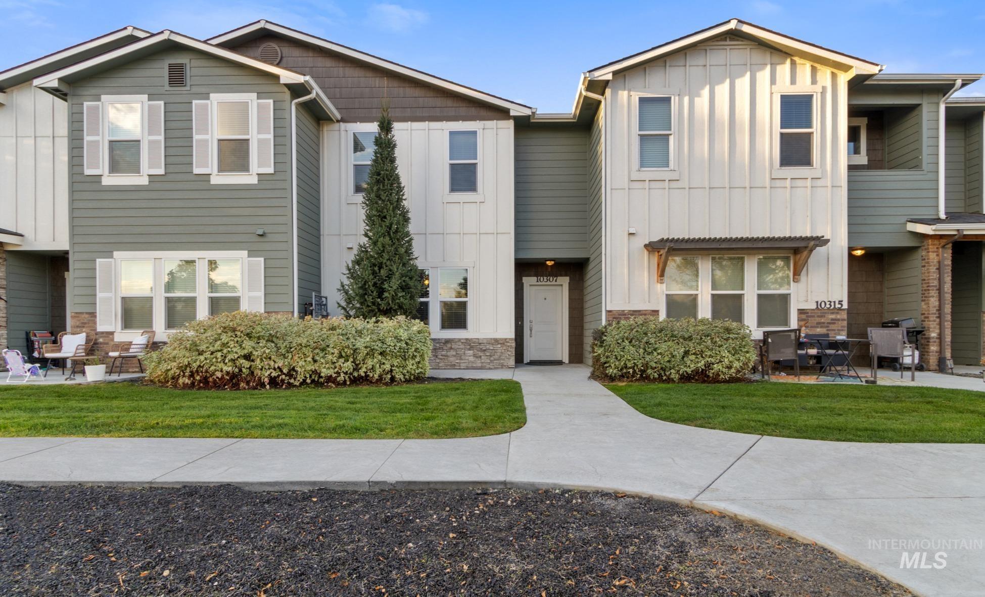 10307 W Carlton Bay Property Photo 1