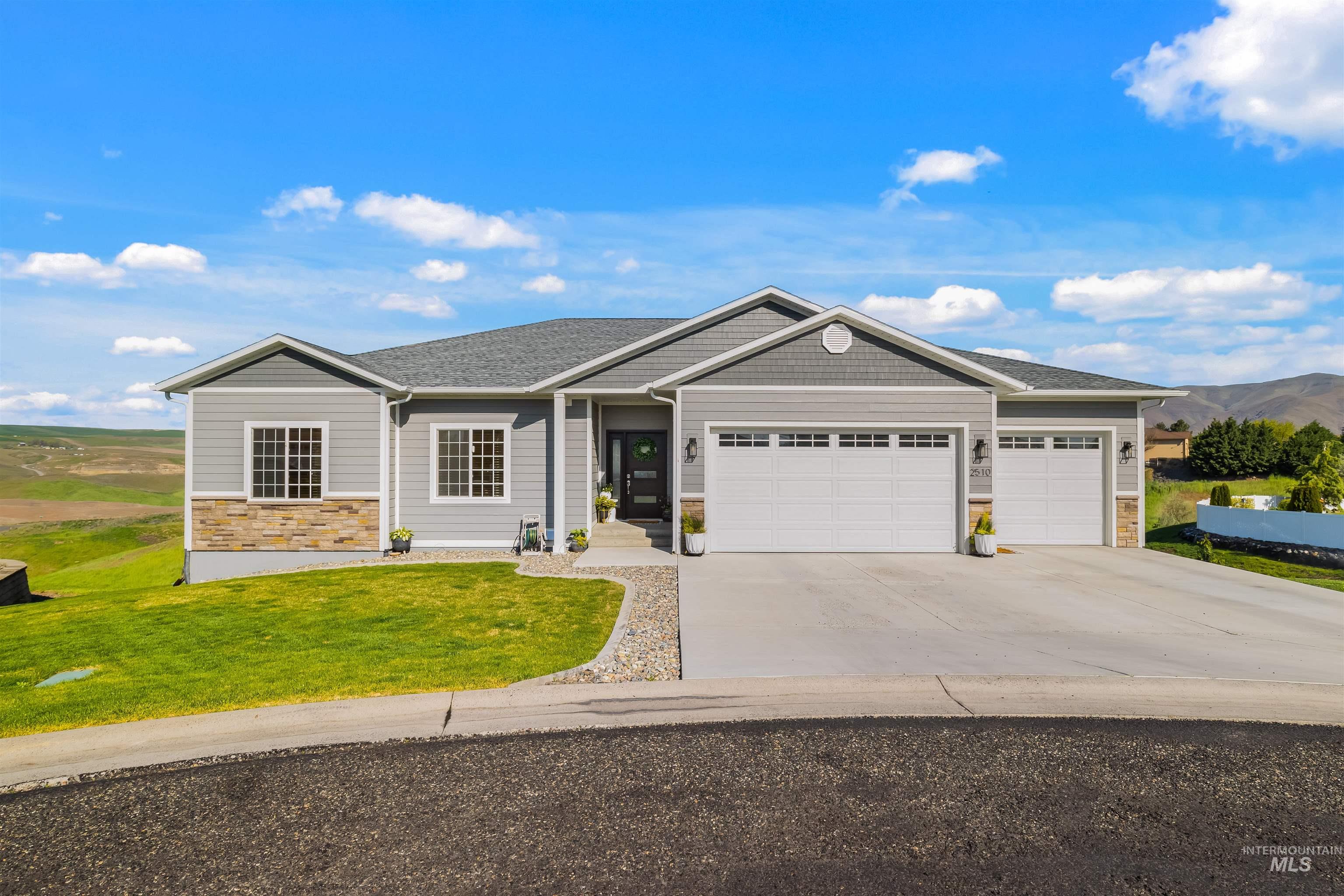 2510 Westridge Court Property Photo