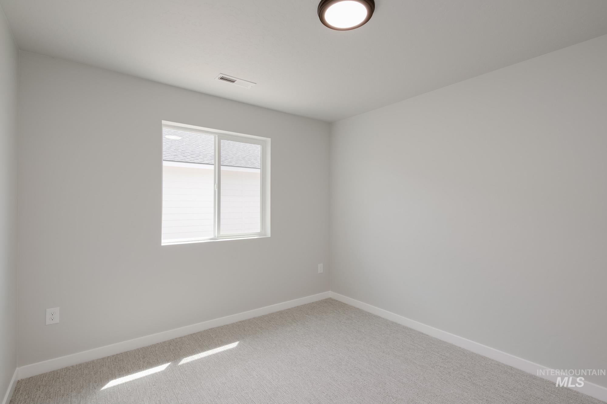 2064 N Thunderbolt St Property Photo 14