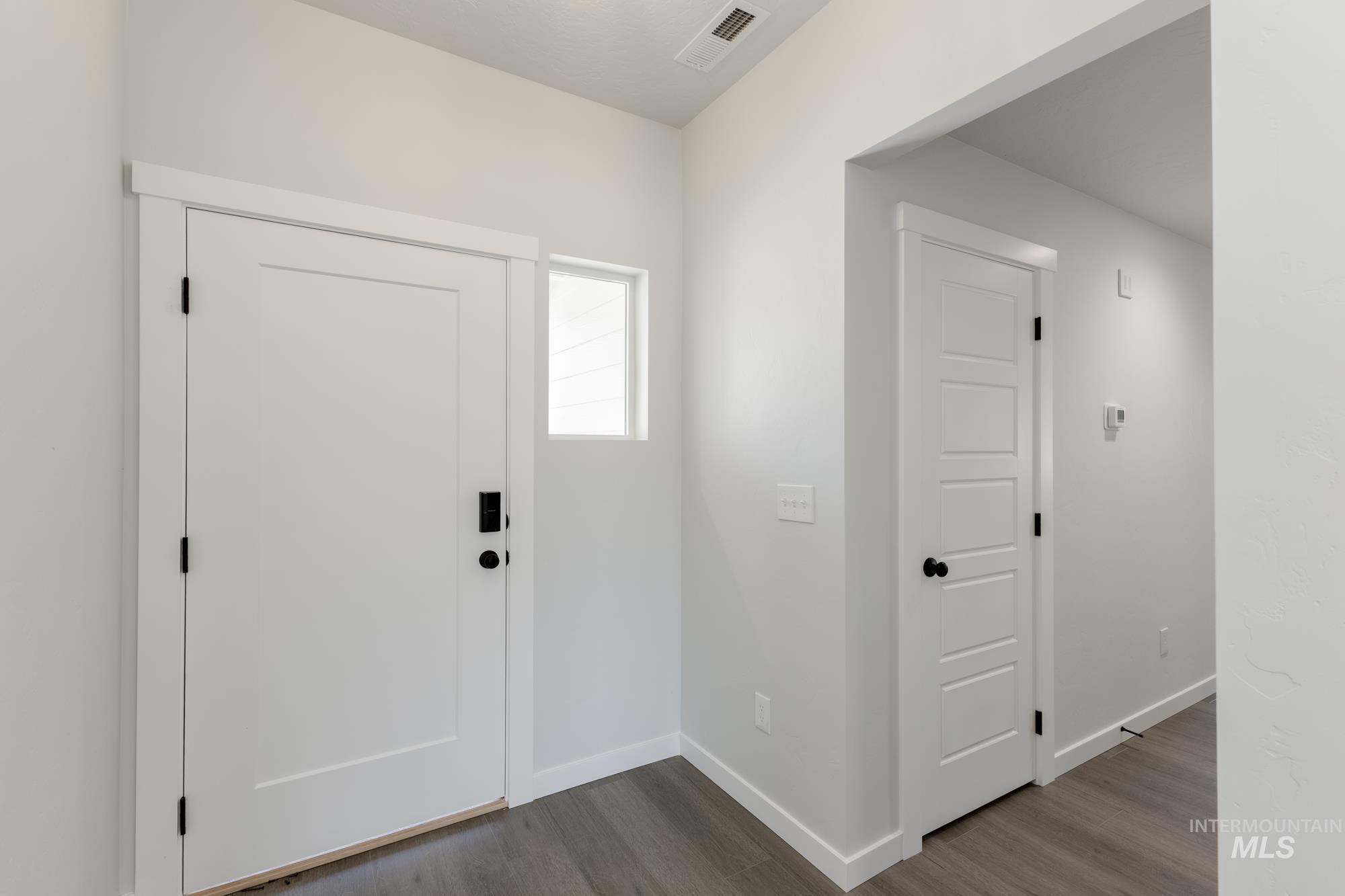 2380 N Lithodora Ave Property Photo 2