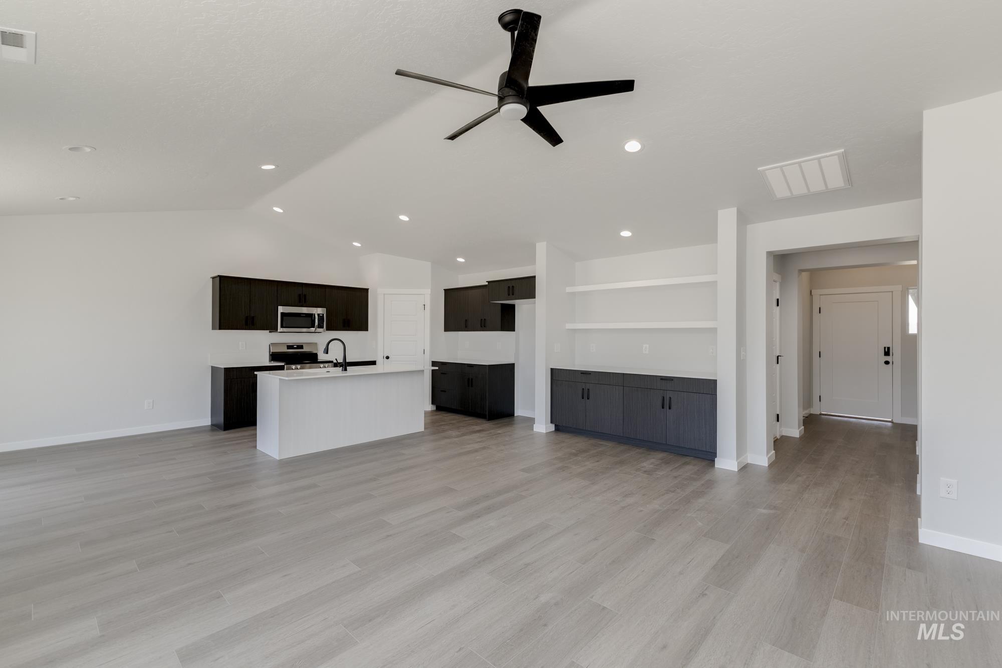 2380 N Lithodora Ave Property Photo 5