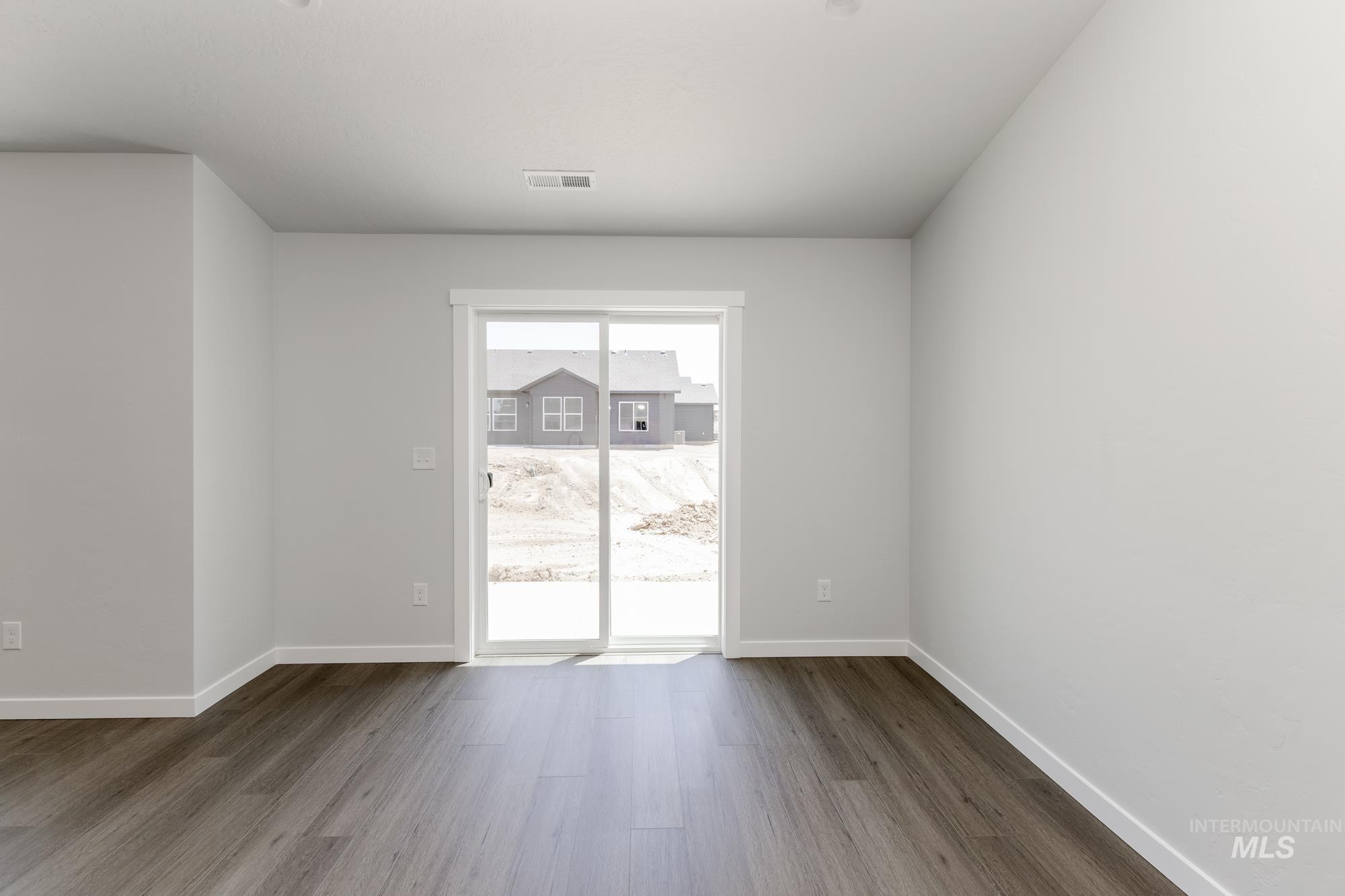 2380 N Lithodora Ave Property Photo 8