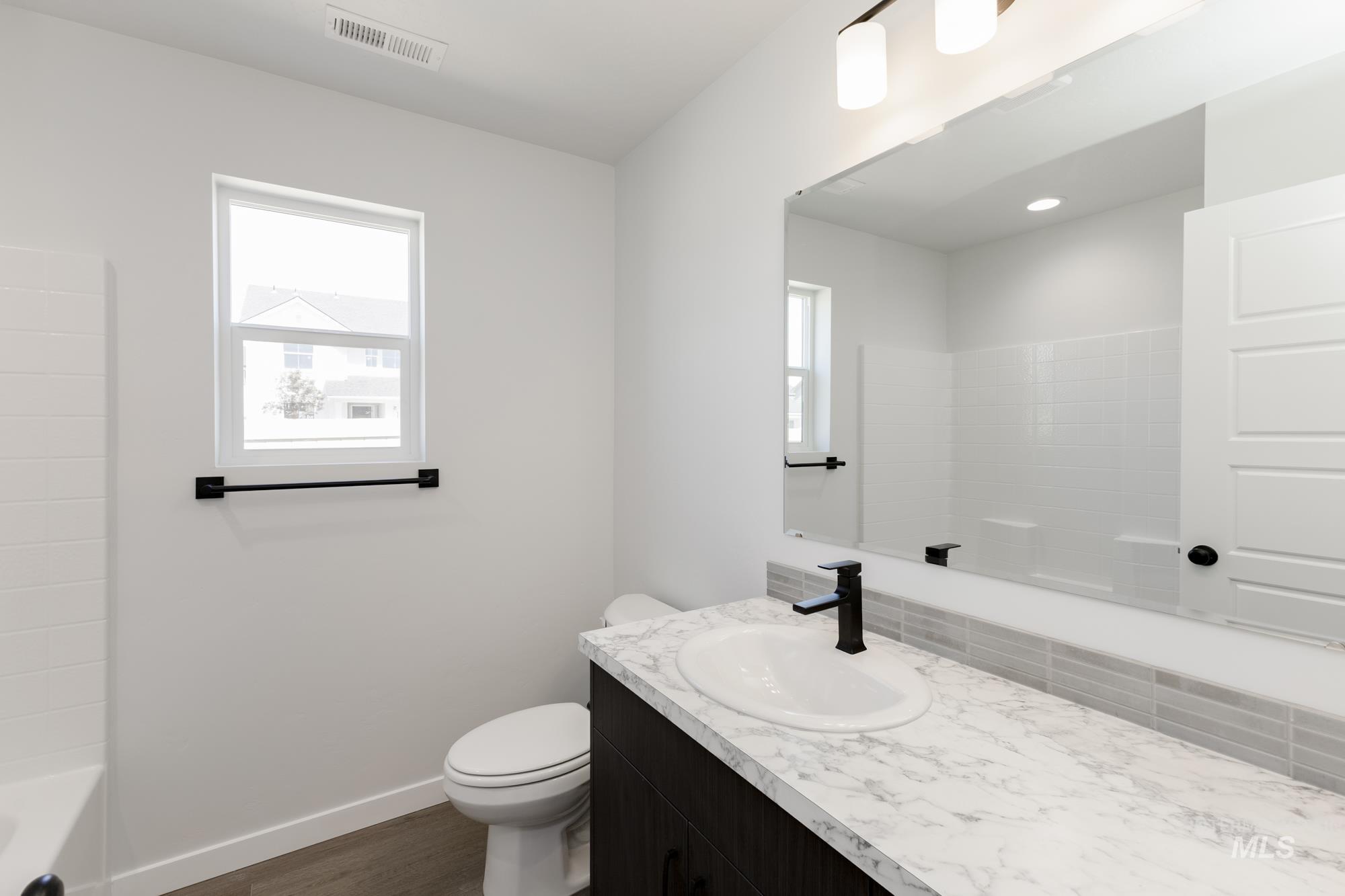 2380 N Lithodora Ave Property Photo 12