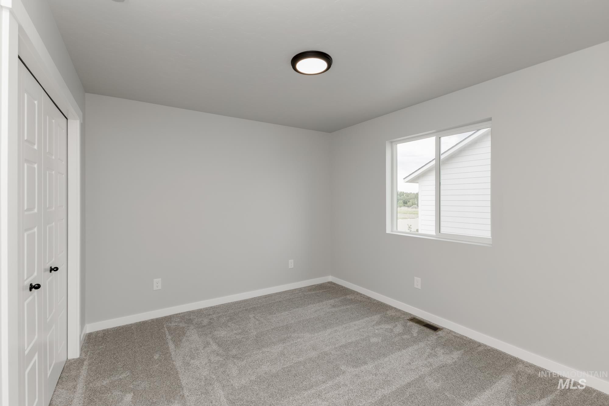 2226 N Carly Ave Property Photo 15