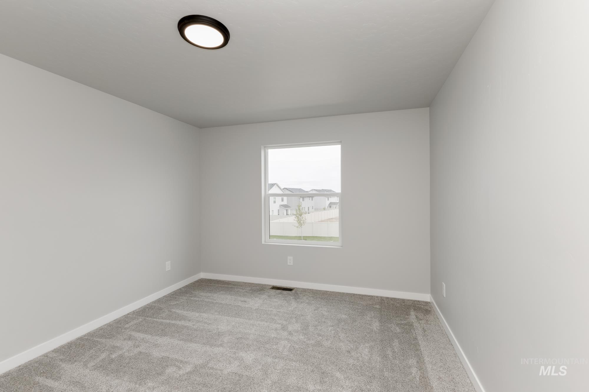 2226 N Carly Ave Property Photo 16