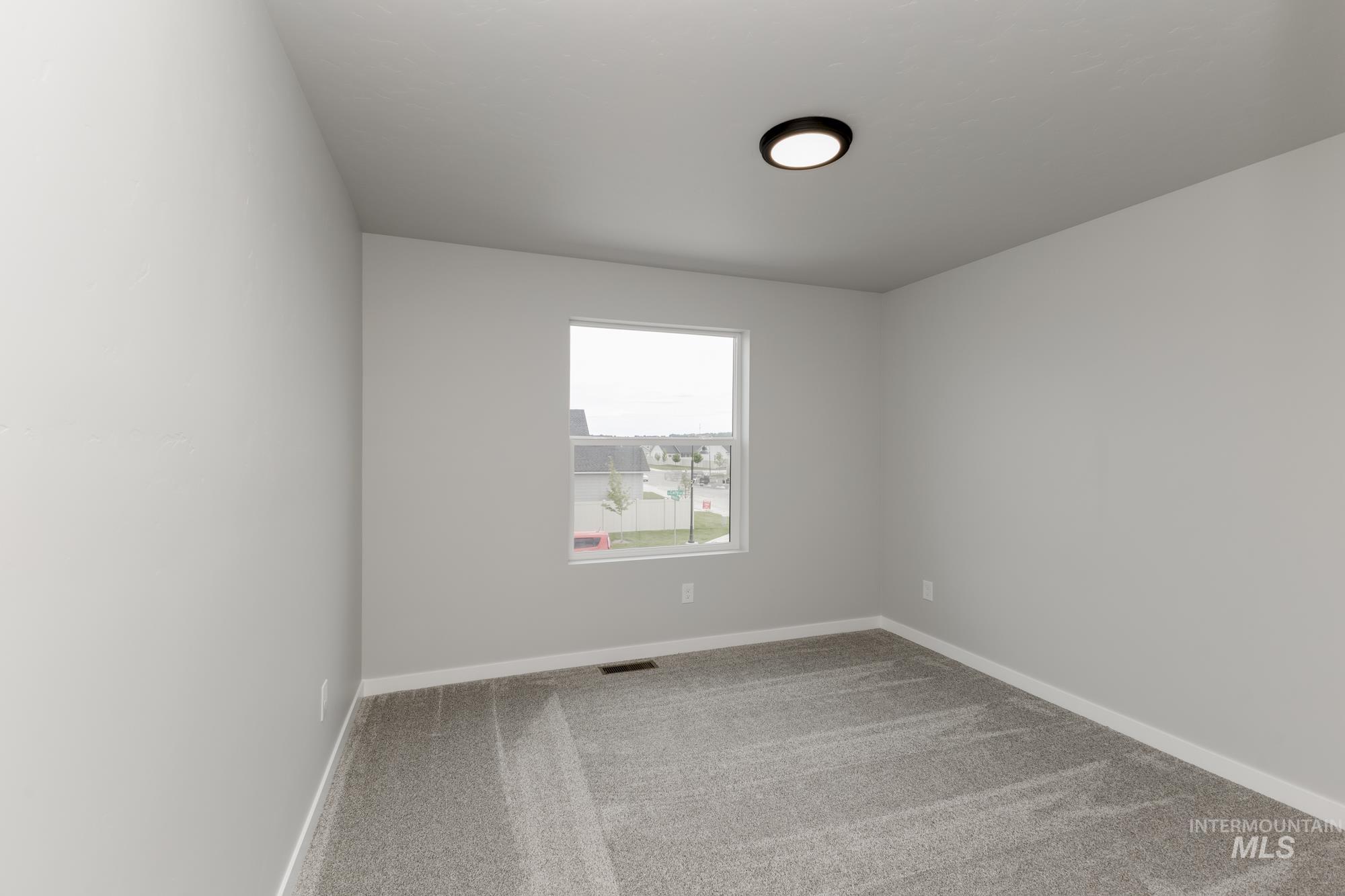 2226 N Carly Ave Property Photo 17