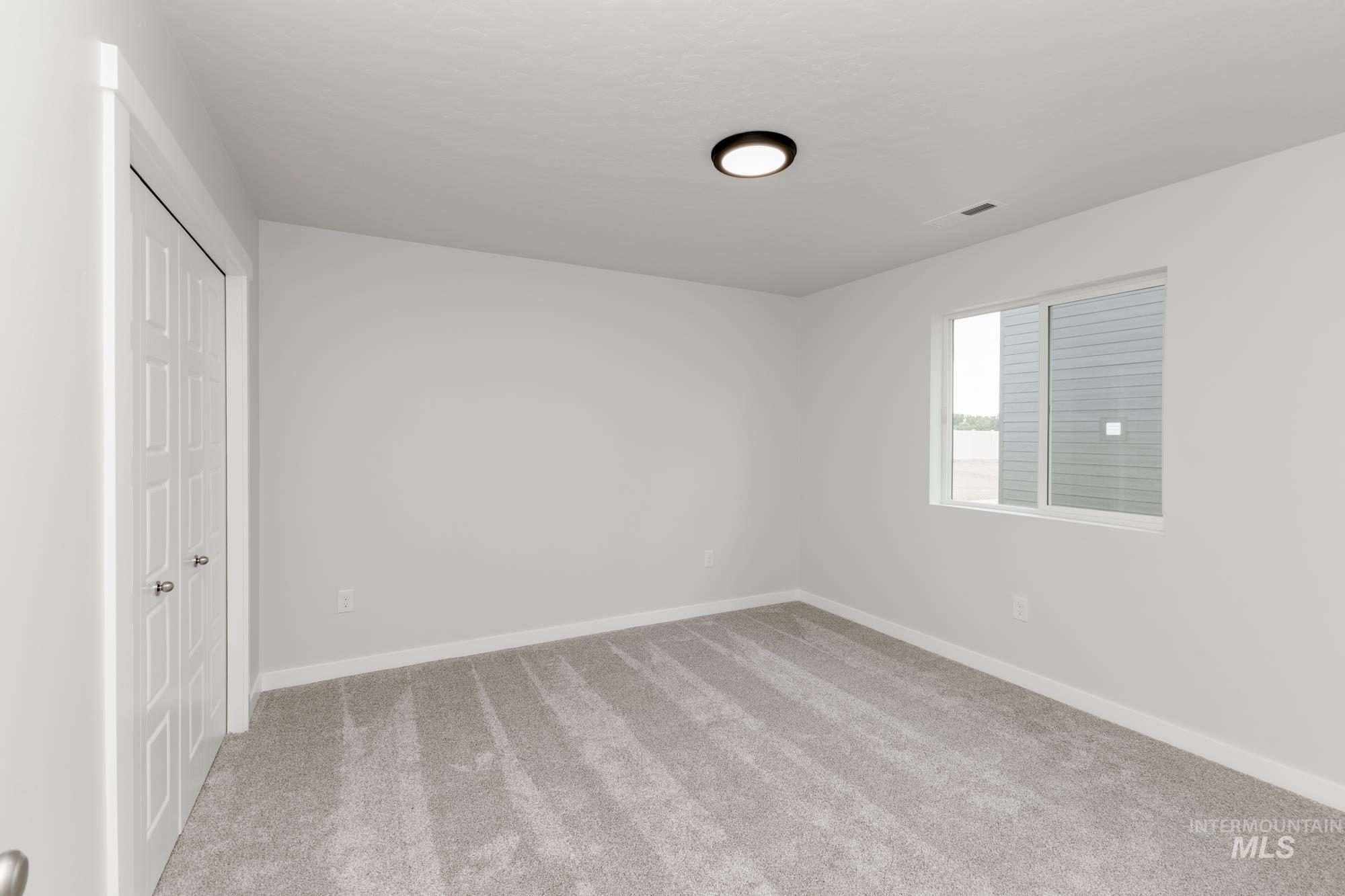2252 N Carly Ave Property Photo 11