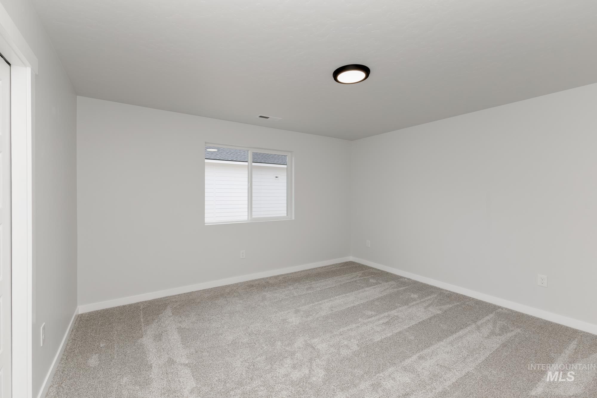 2252 N Carly Ave Property Photo 13