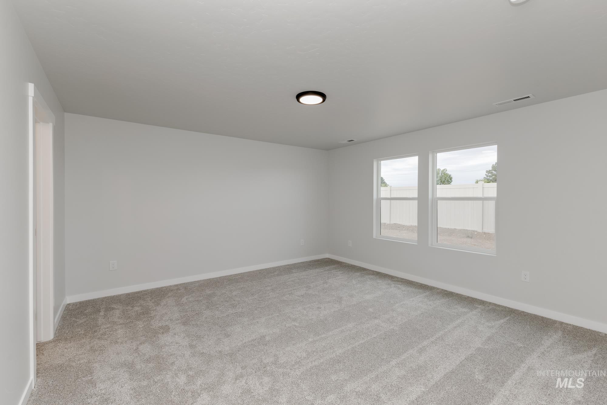2252 N Carly Ave Property Photo 15