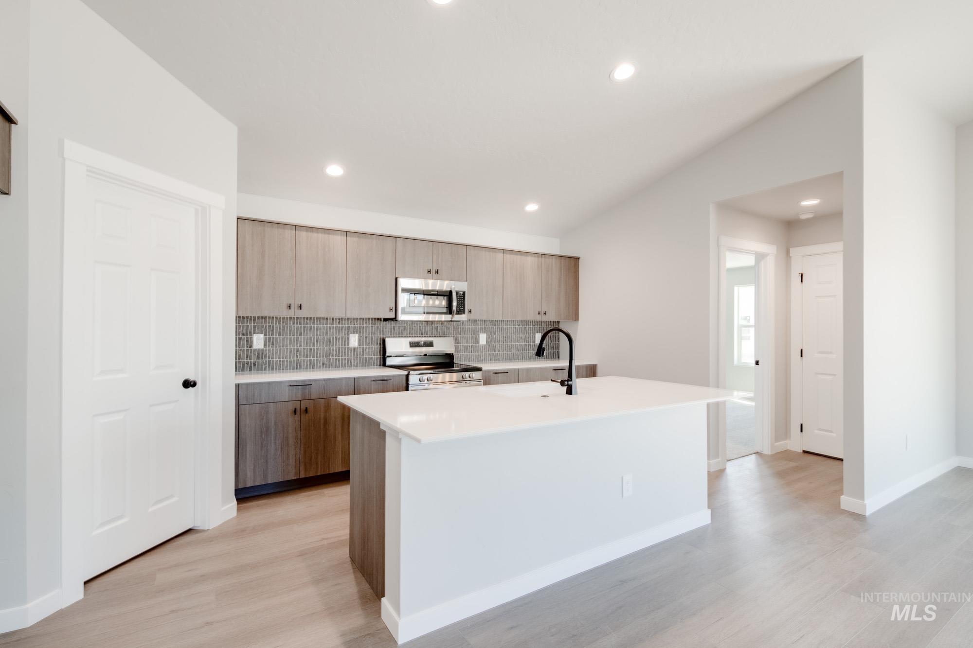 11129 Canvas St Property Photo 7