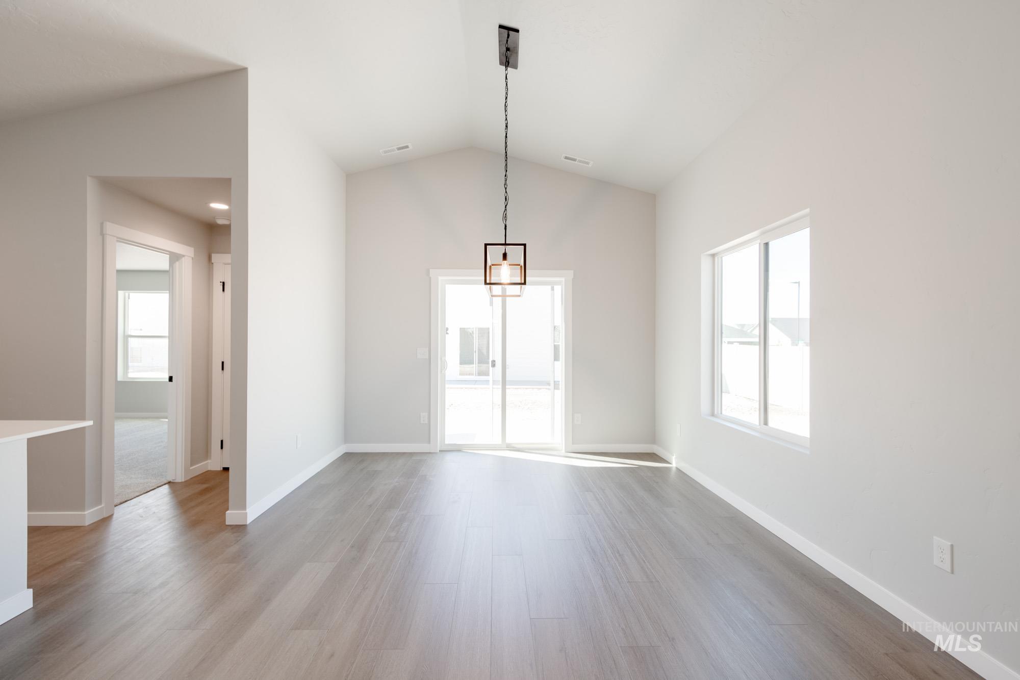 11129 Canvas St Property Photo 8