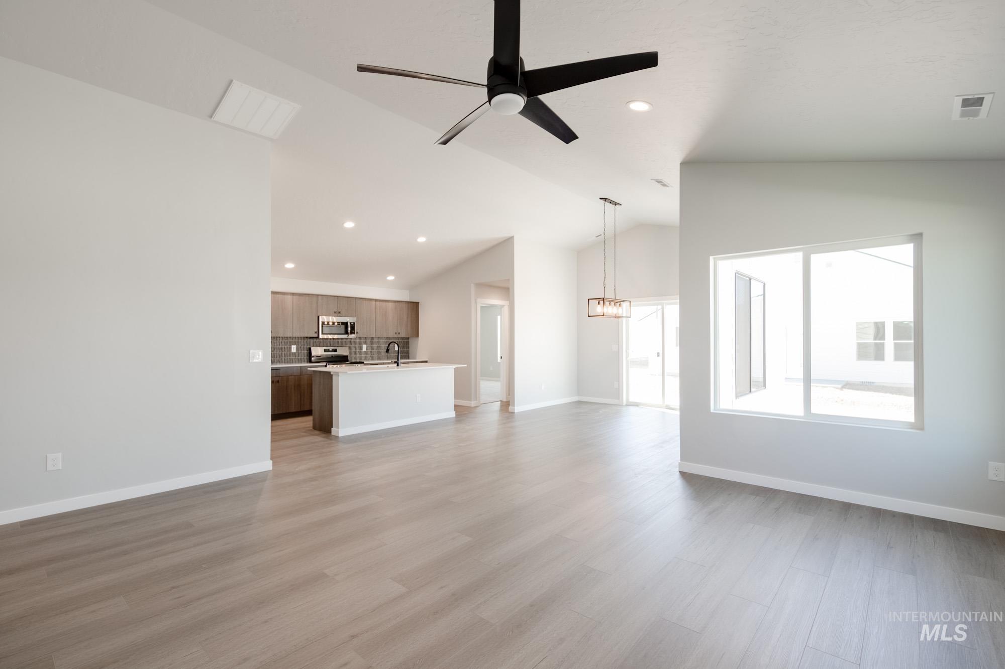 11129 Canvas St Property Photo 11