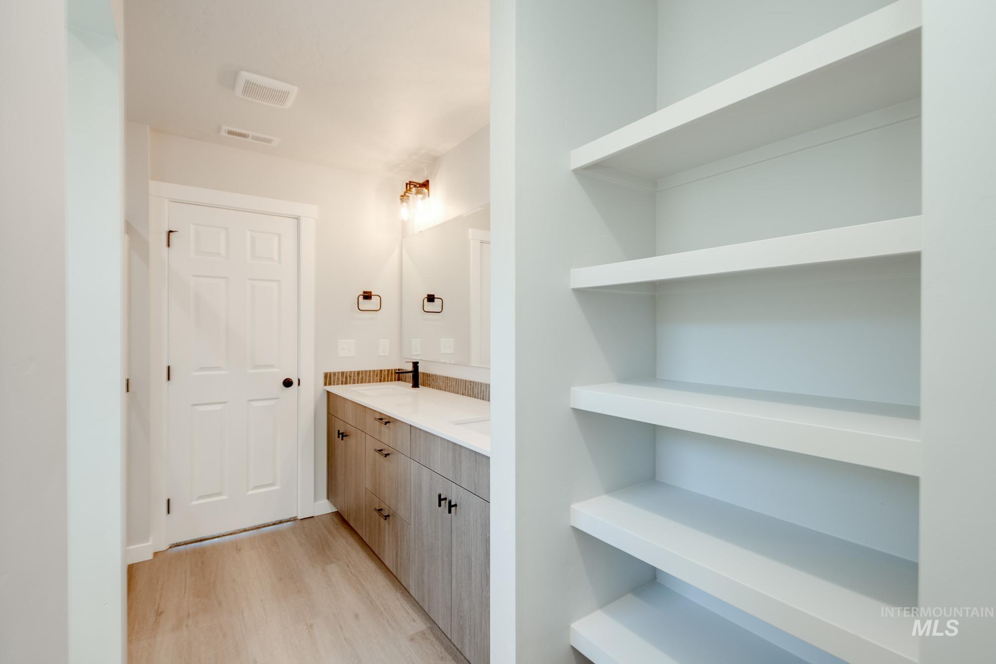 11129 Canvas St Property Photo 21