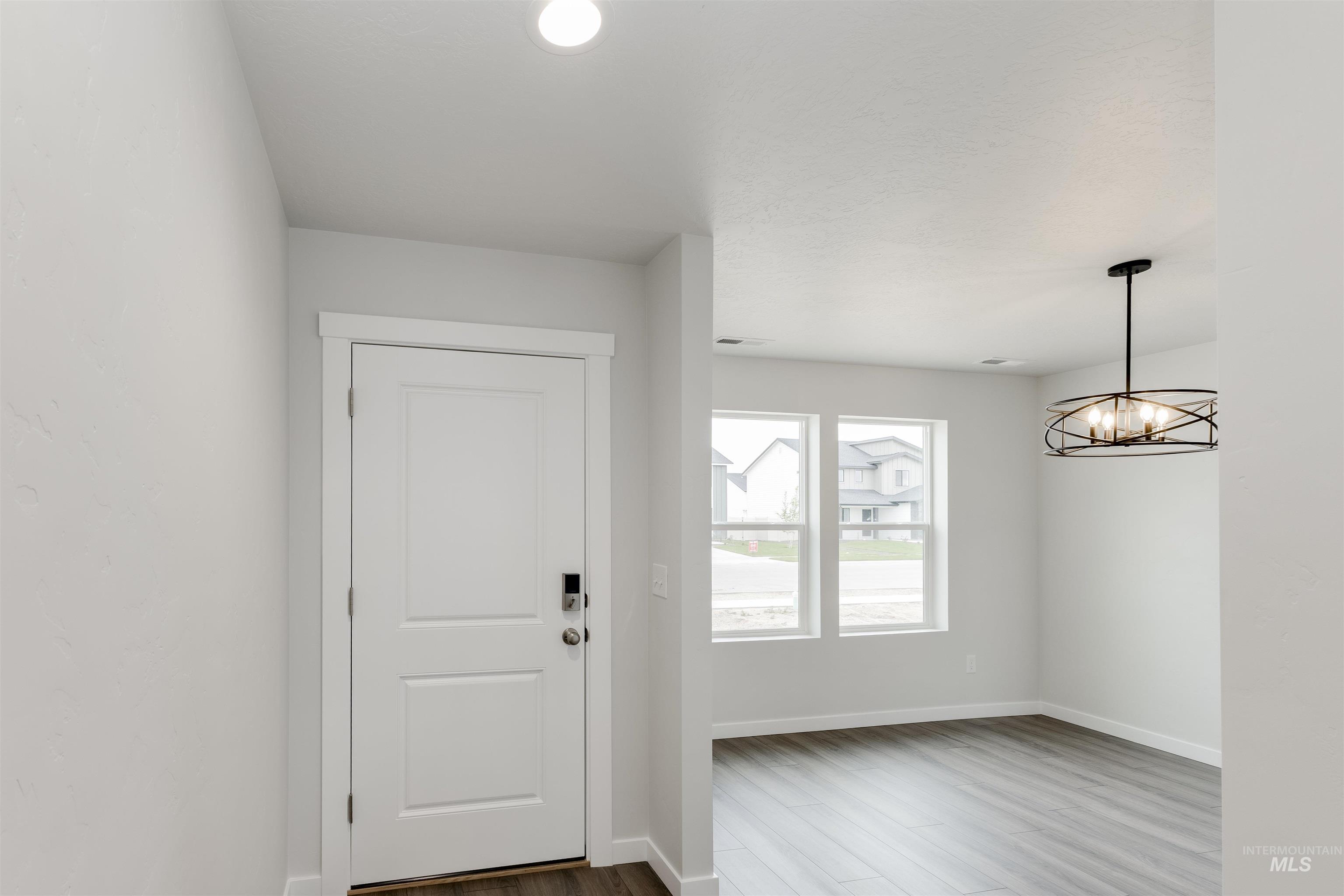 5315 E Burnte Peak St Property Photo 2