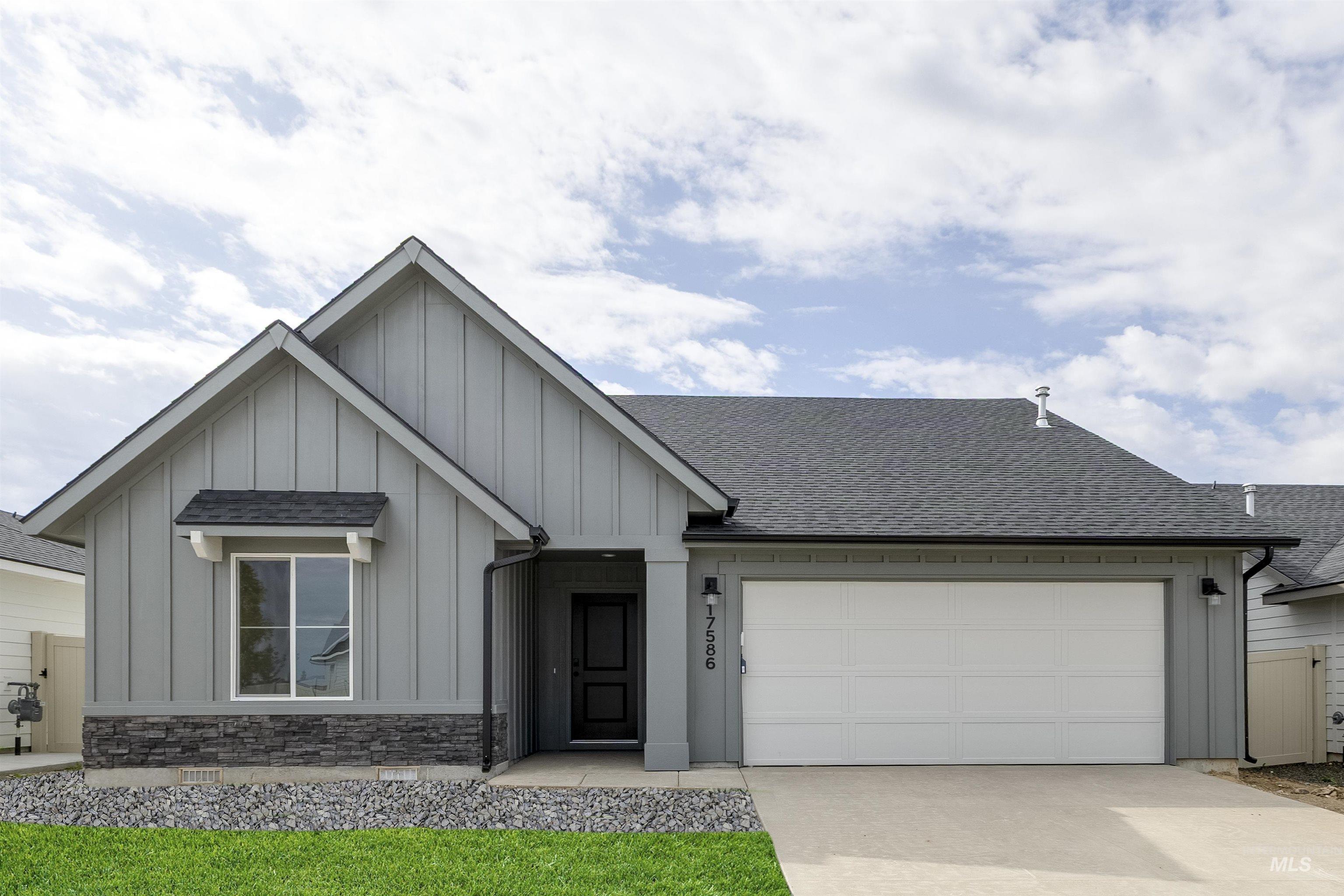 17586 N Window Peak Way Property Photo 1