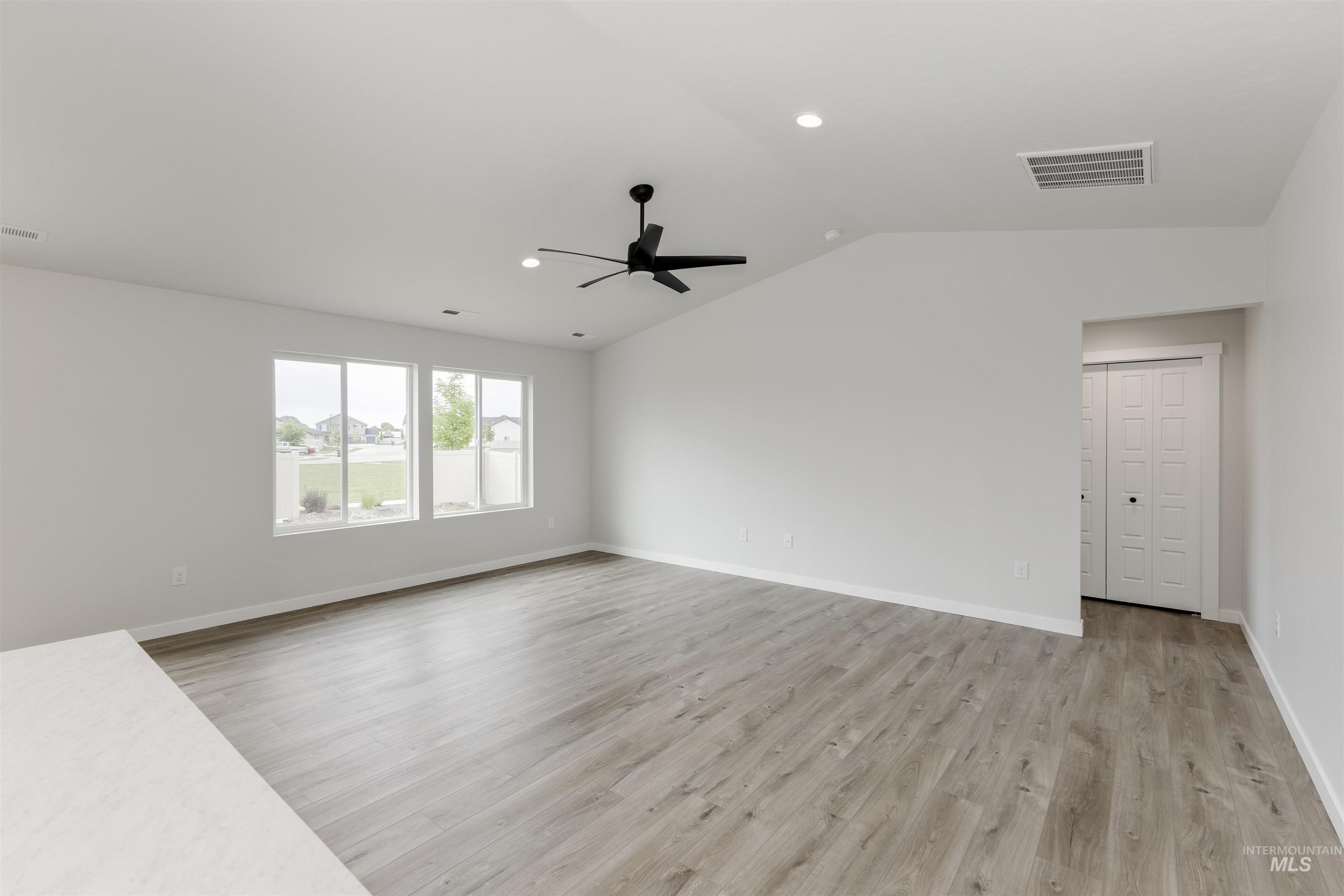 17586 N Window Peak Way Property Photo 9