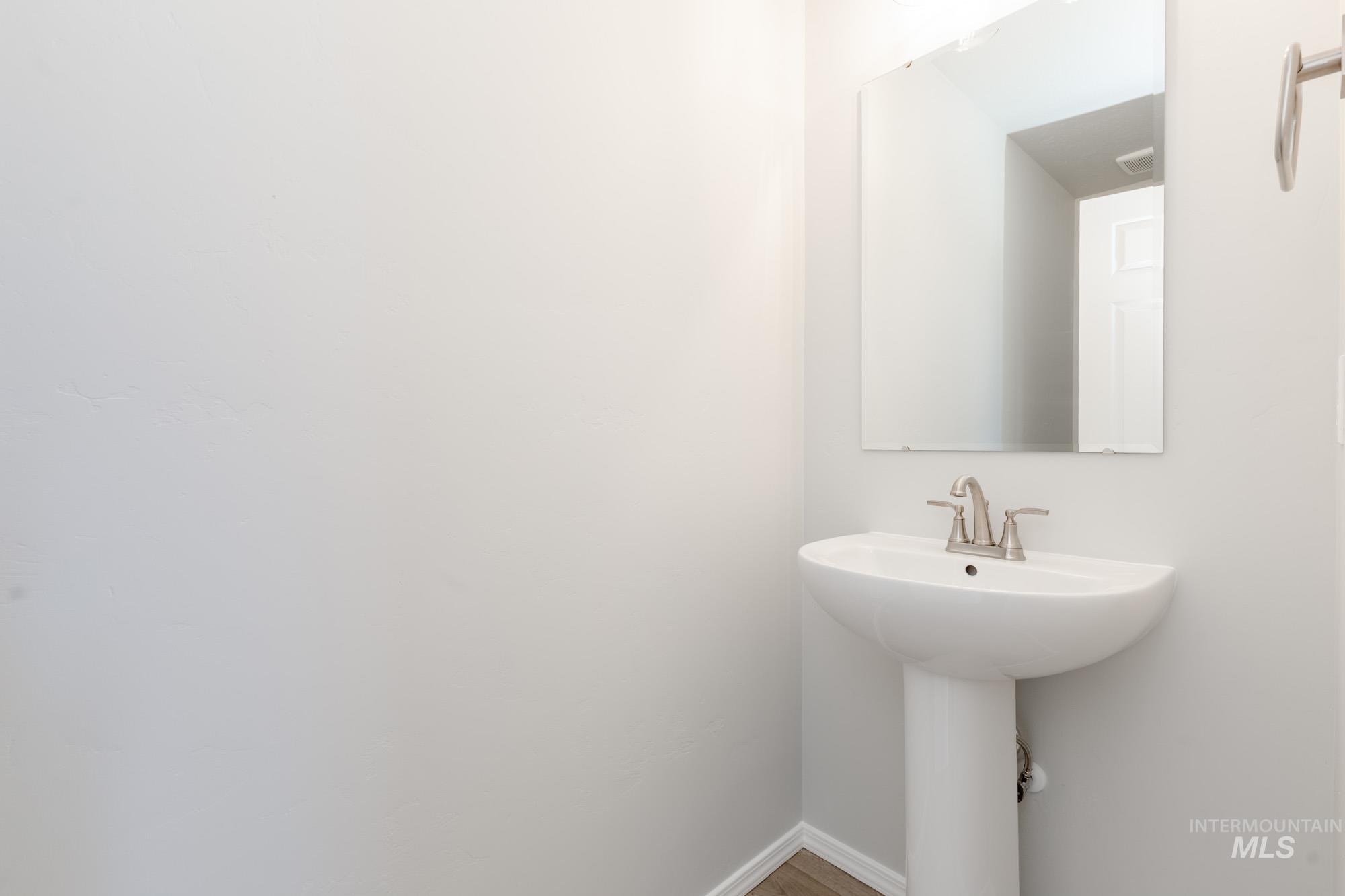 5209 Malachite St Property Photo 12