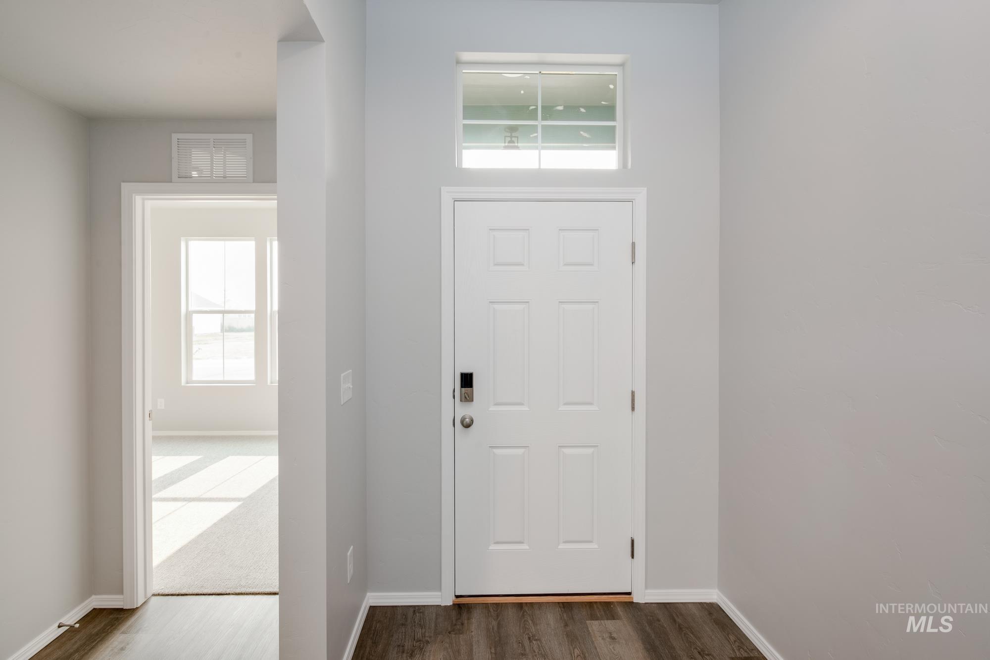 5213 Malachite St Property Photo 2