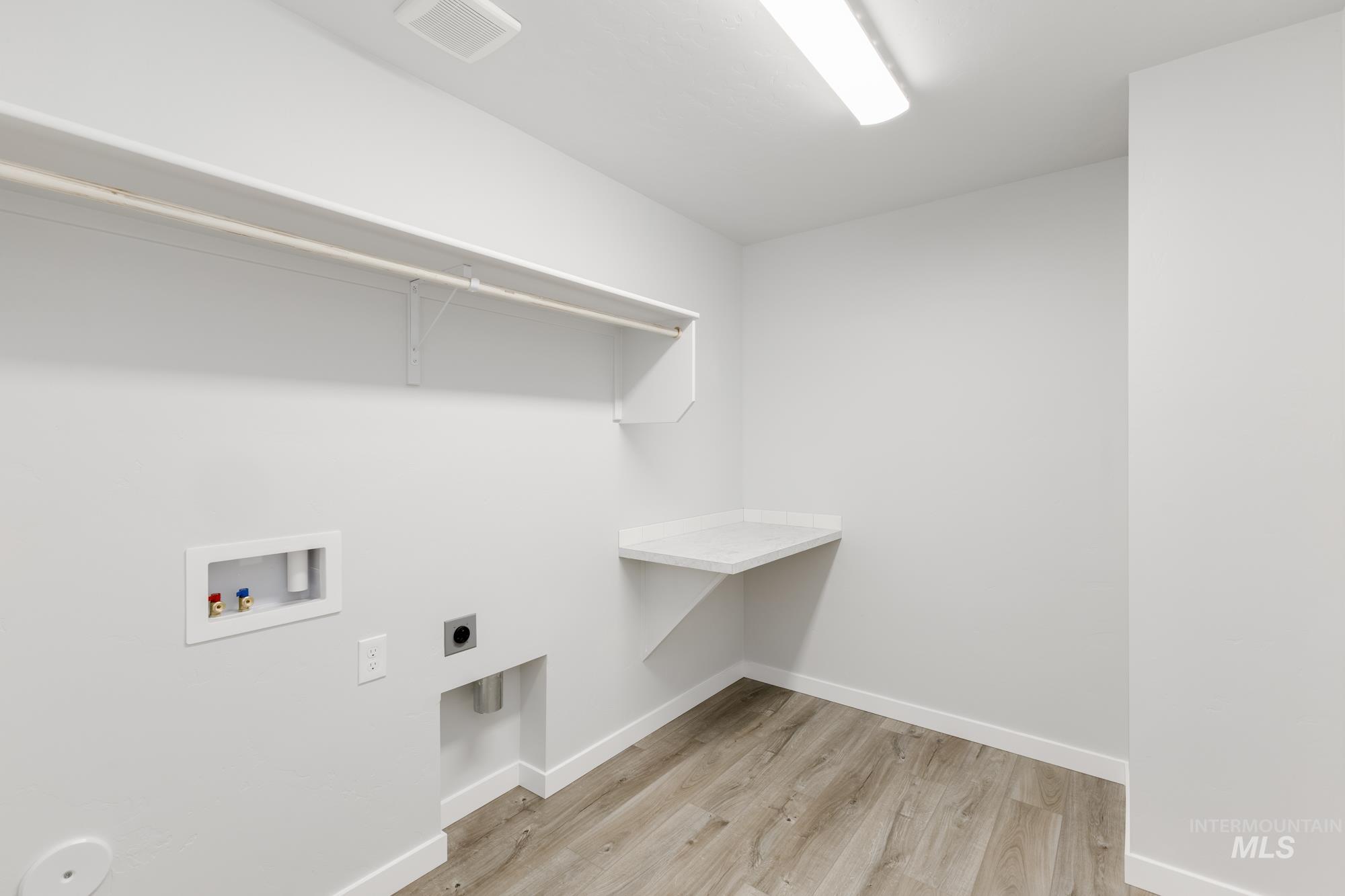 5213 Malachite St Property Photo 16