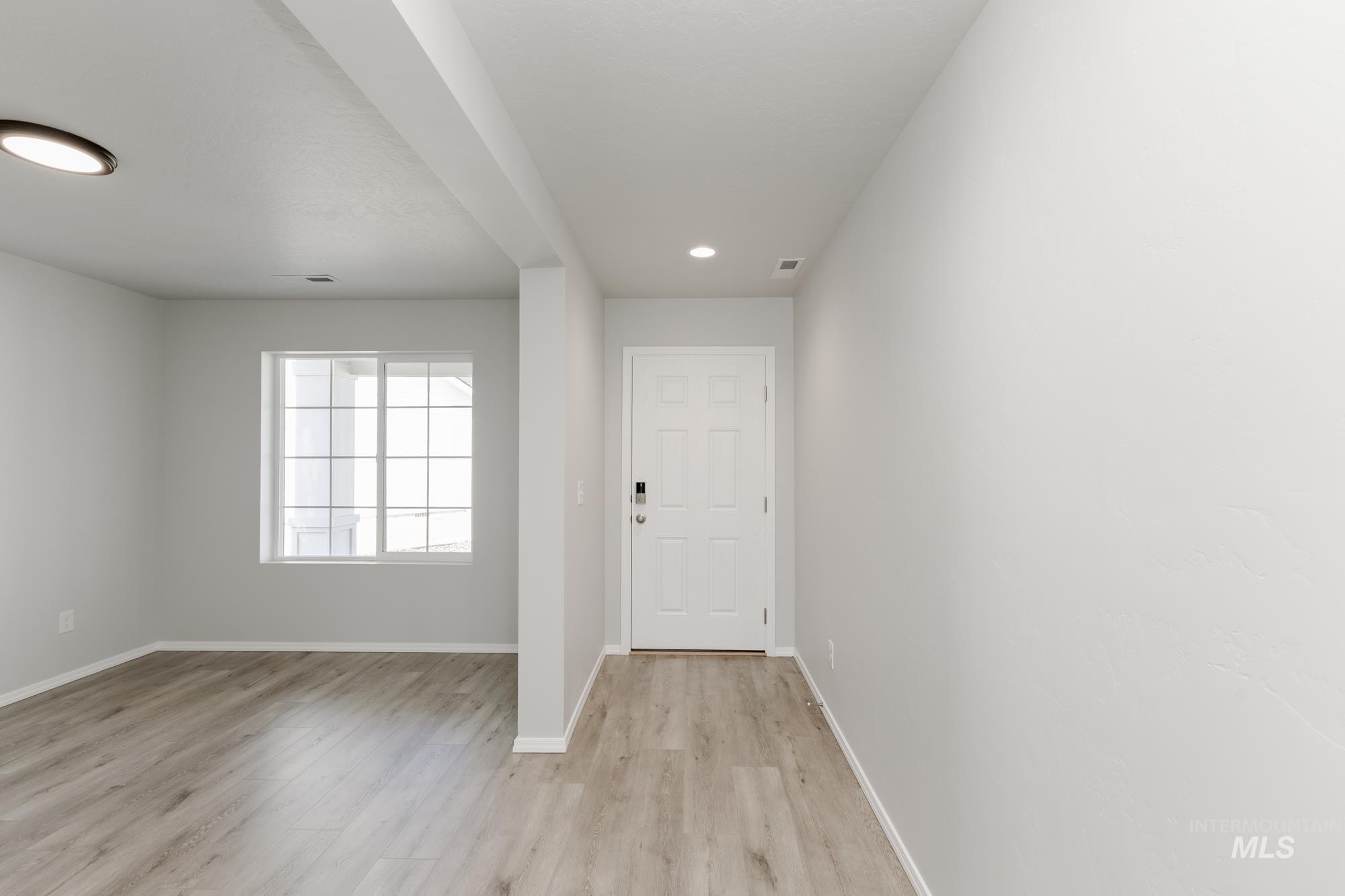 5008 Blue Silver St Property Photo 2