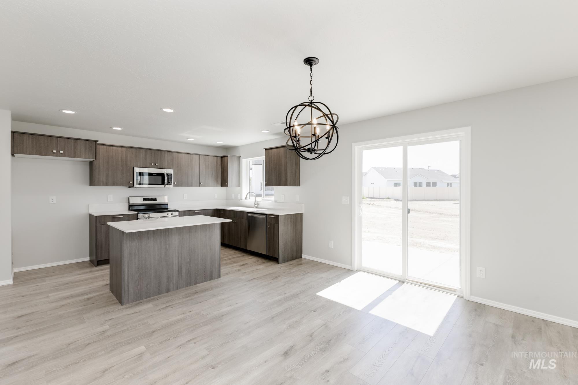 5008 Blue Silver St Property Photo 7