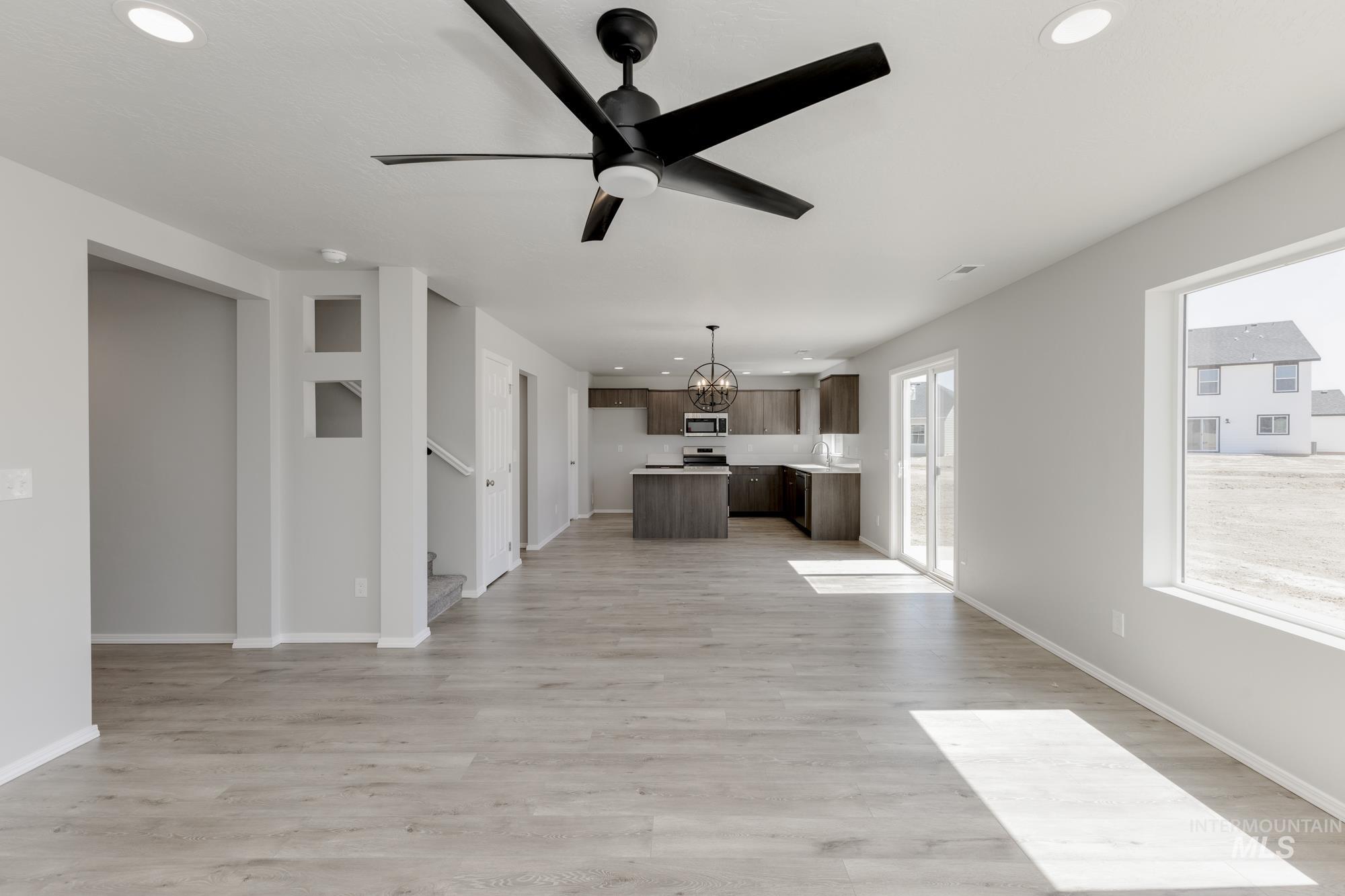 5008 Blue Silver St Property Photo 8