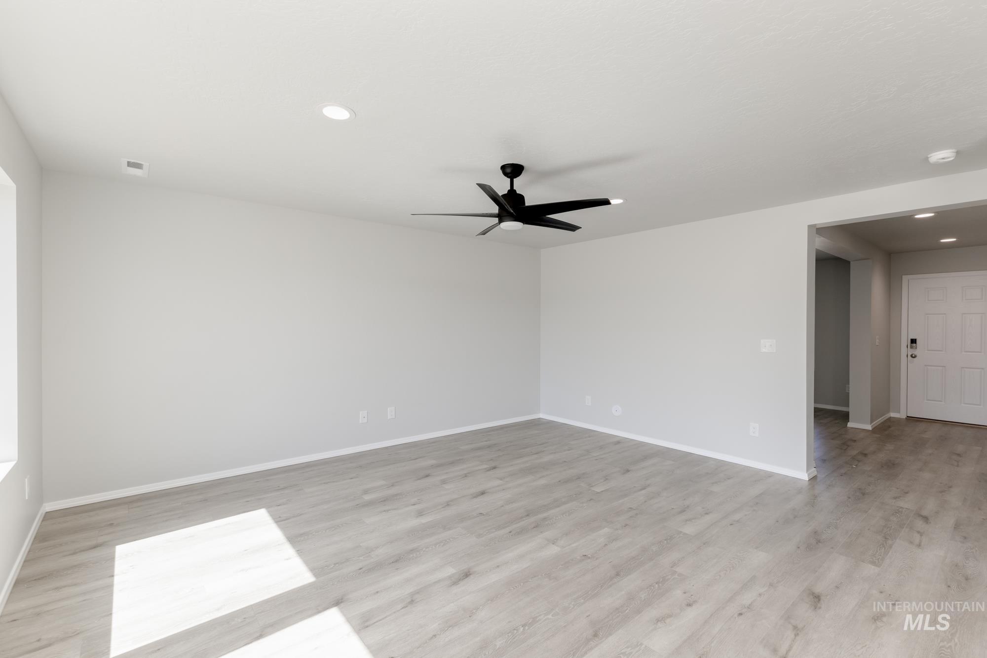 5008 Blue Silver St Property Photo 13