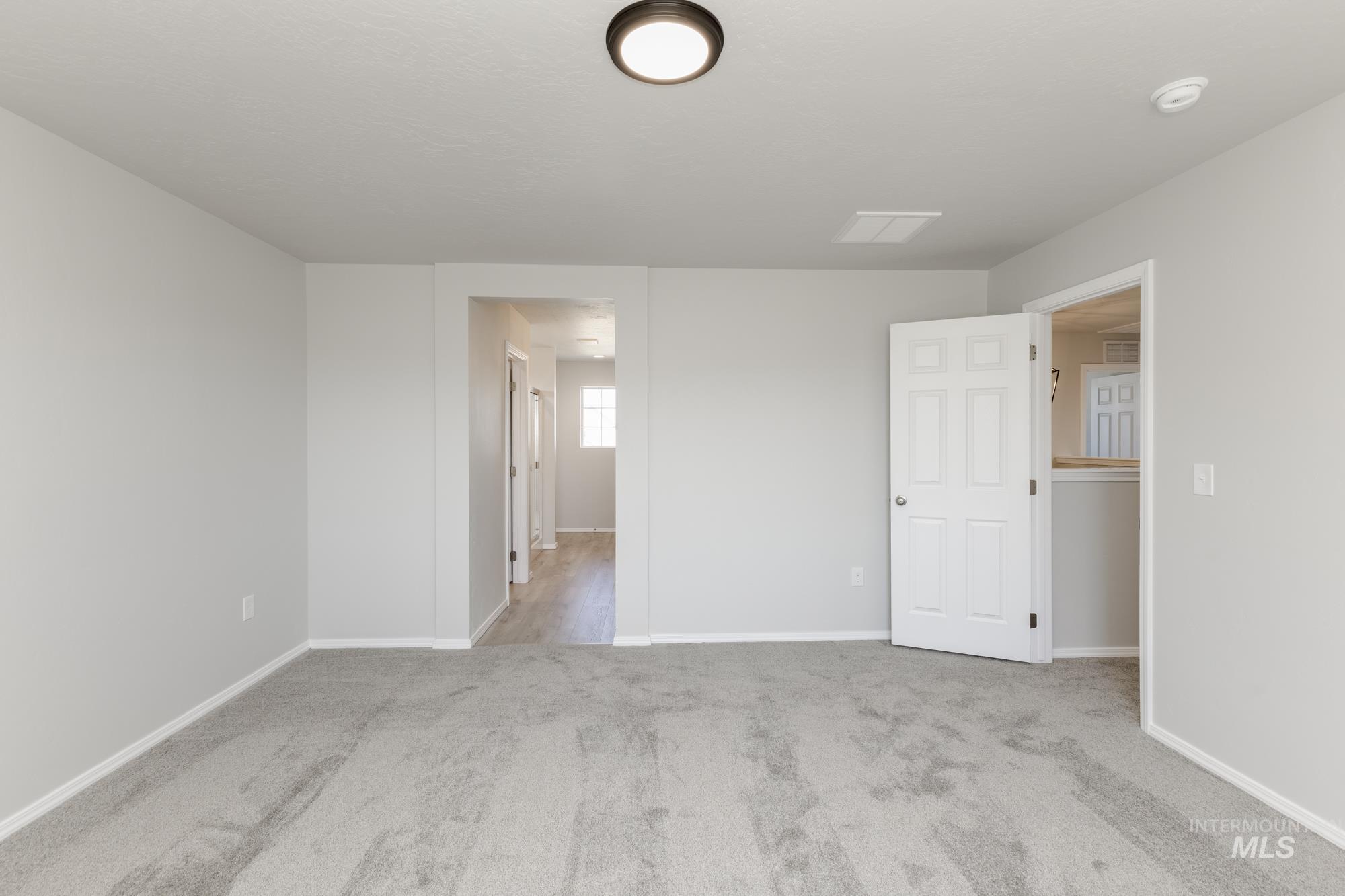 5008 Blue Silver St Property Photo 22