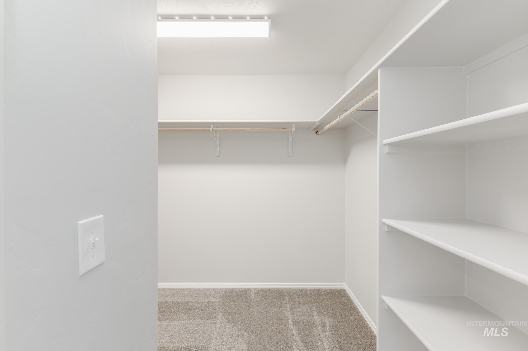 5008 Blue Silver St Property Photo 26