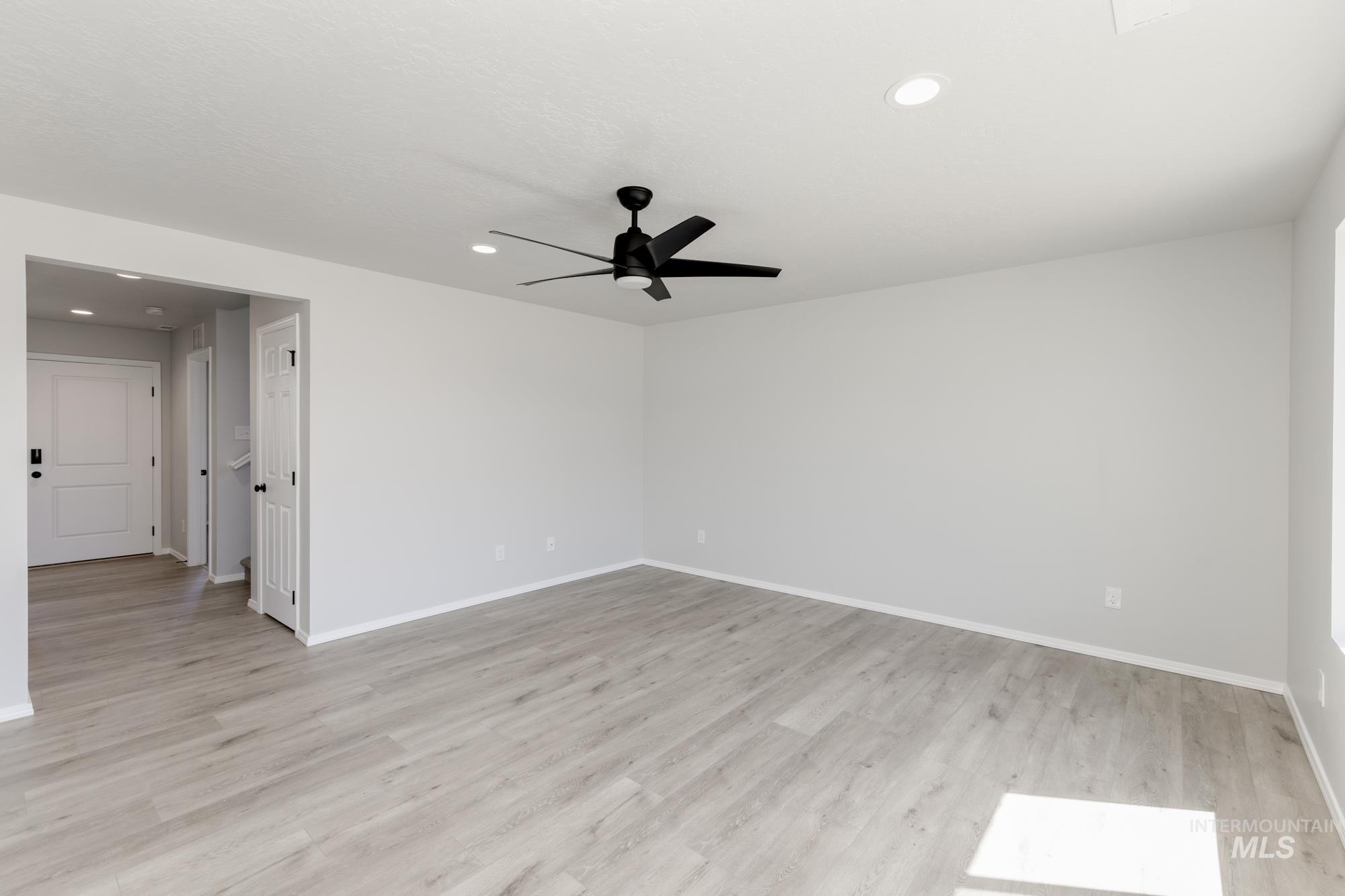 5004 Blue Silver St Property Photo 10