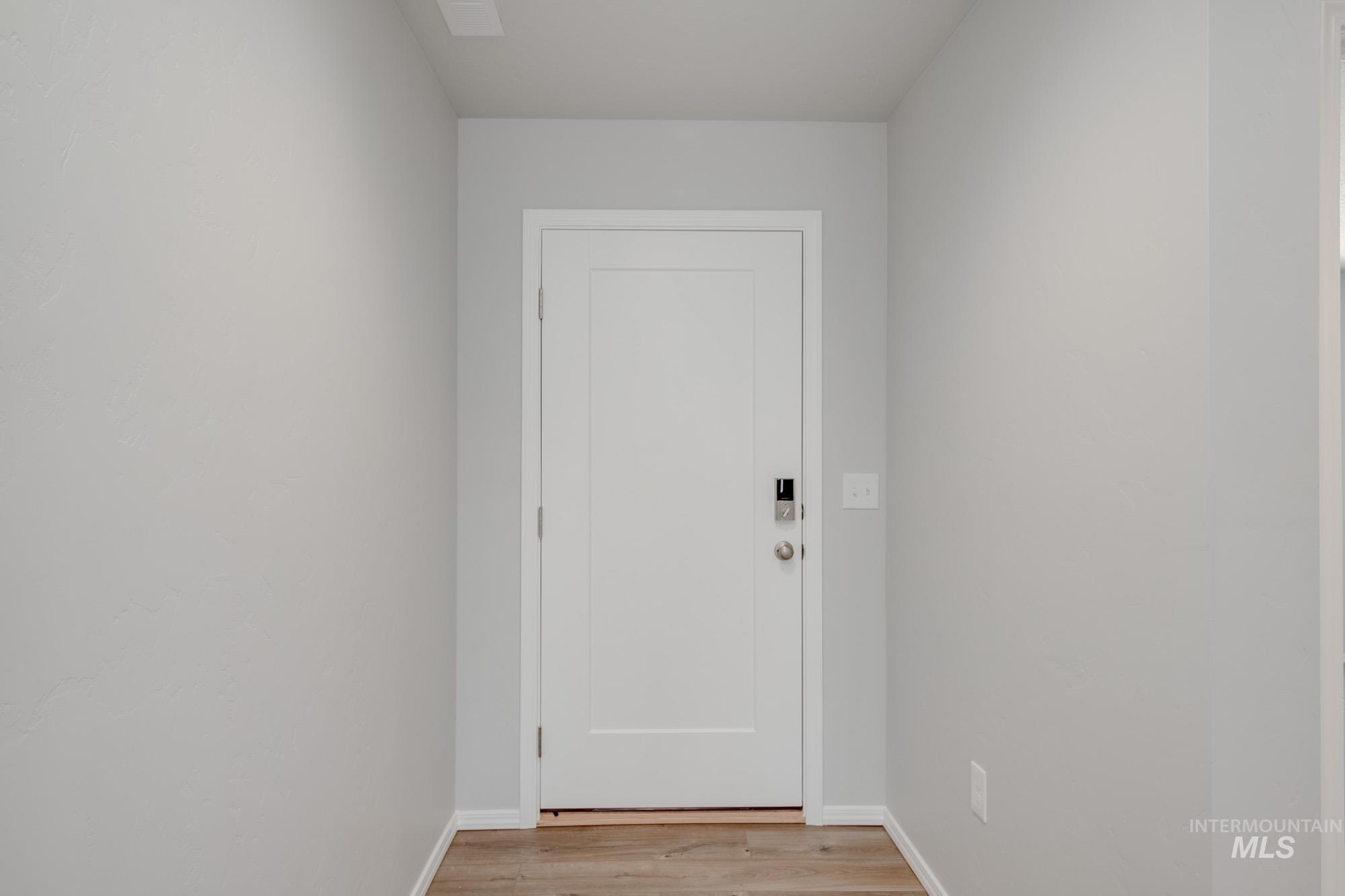 220 Idalou Way Property Photo 2