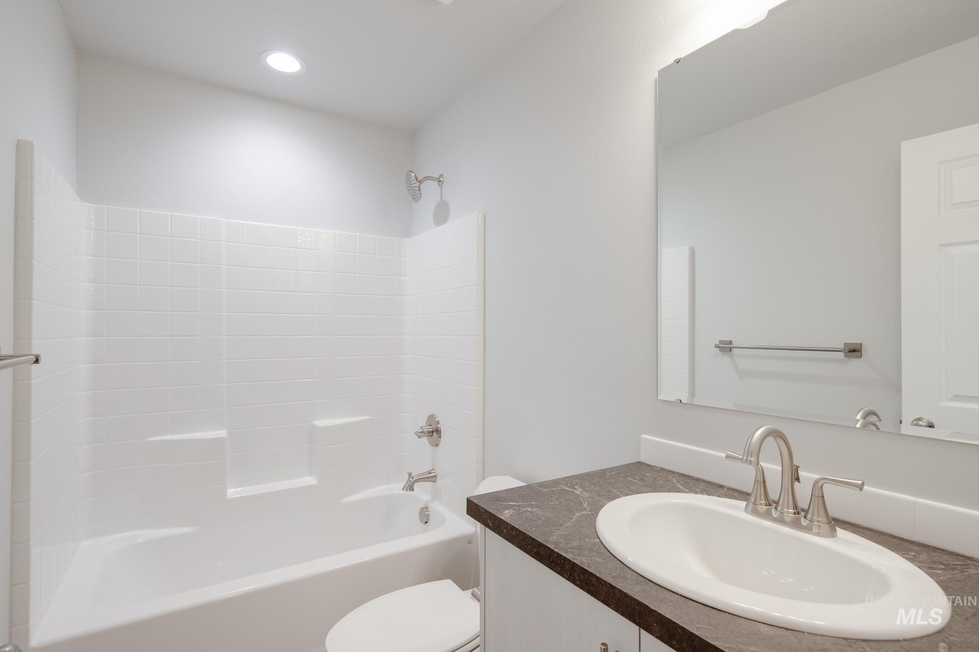 220 Idalou Way Property Photo 16