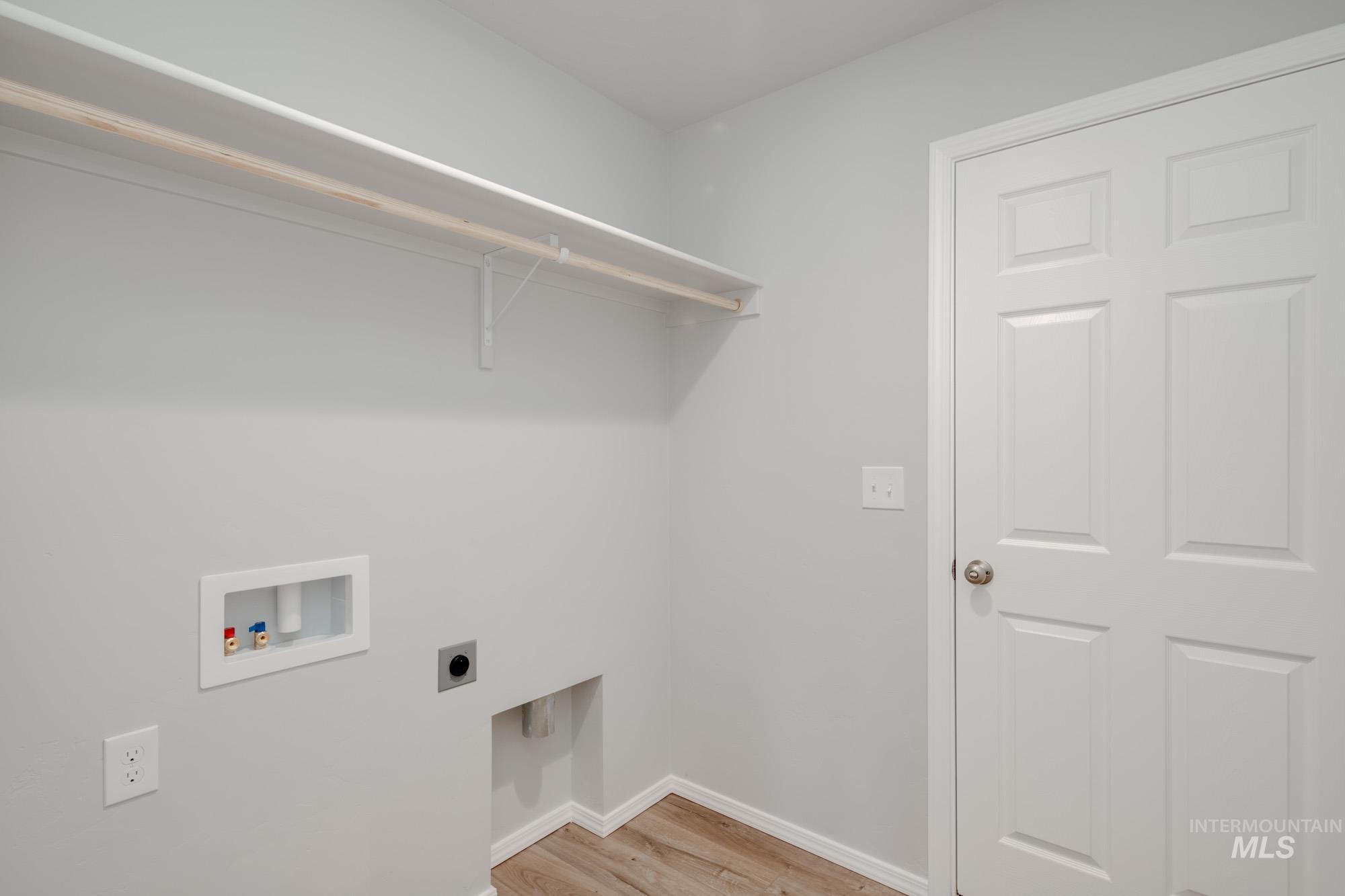 220 Idalou Way Property Photo 18