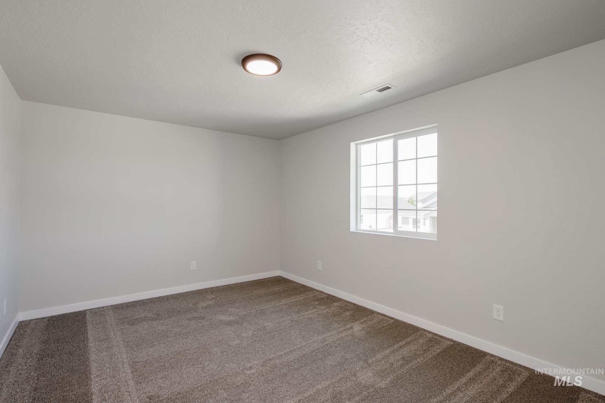 705 W Snowy Owl St Property Photo 18