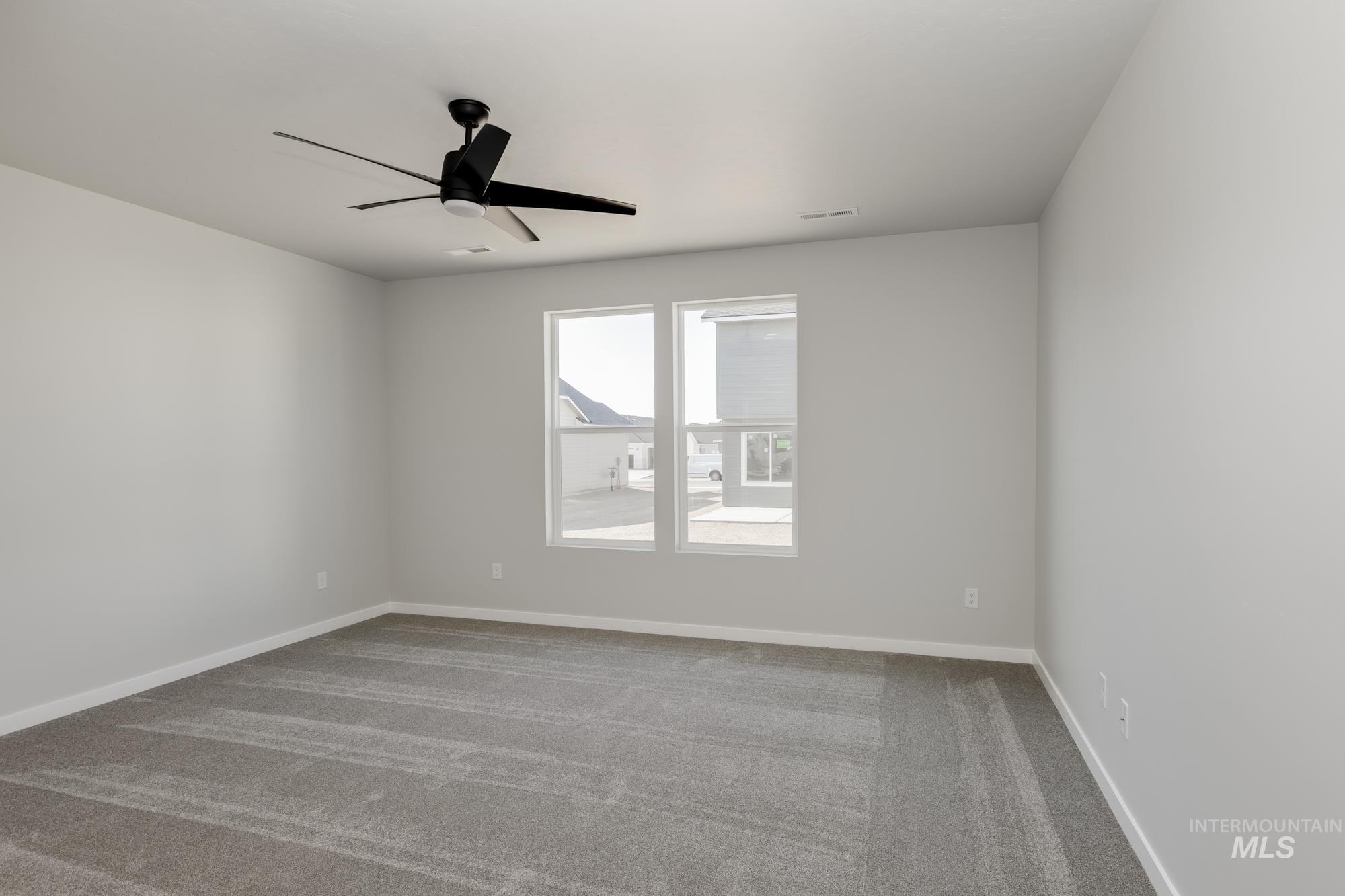 629 W Snowy Owl St Property Photo 10