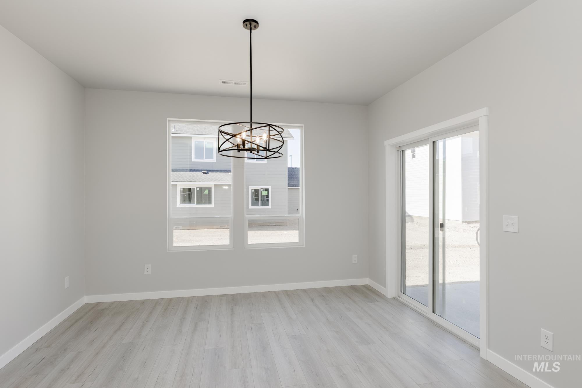 629 W Snowy Owl St Property Photo 12