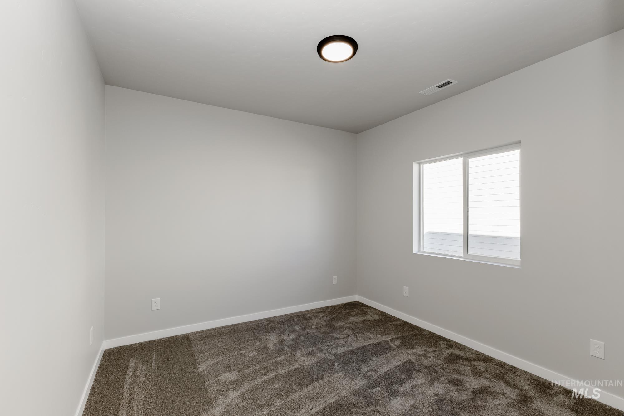 629 W Snowy Owl St Property Photo 15