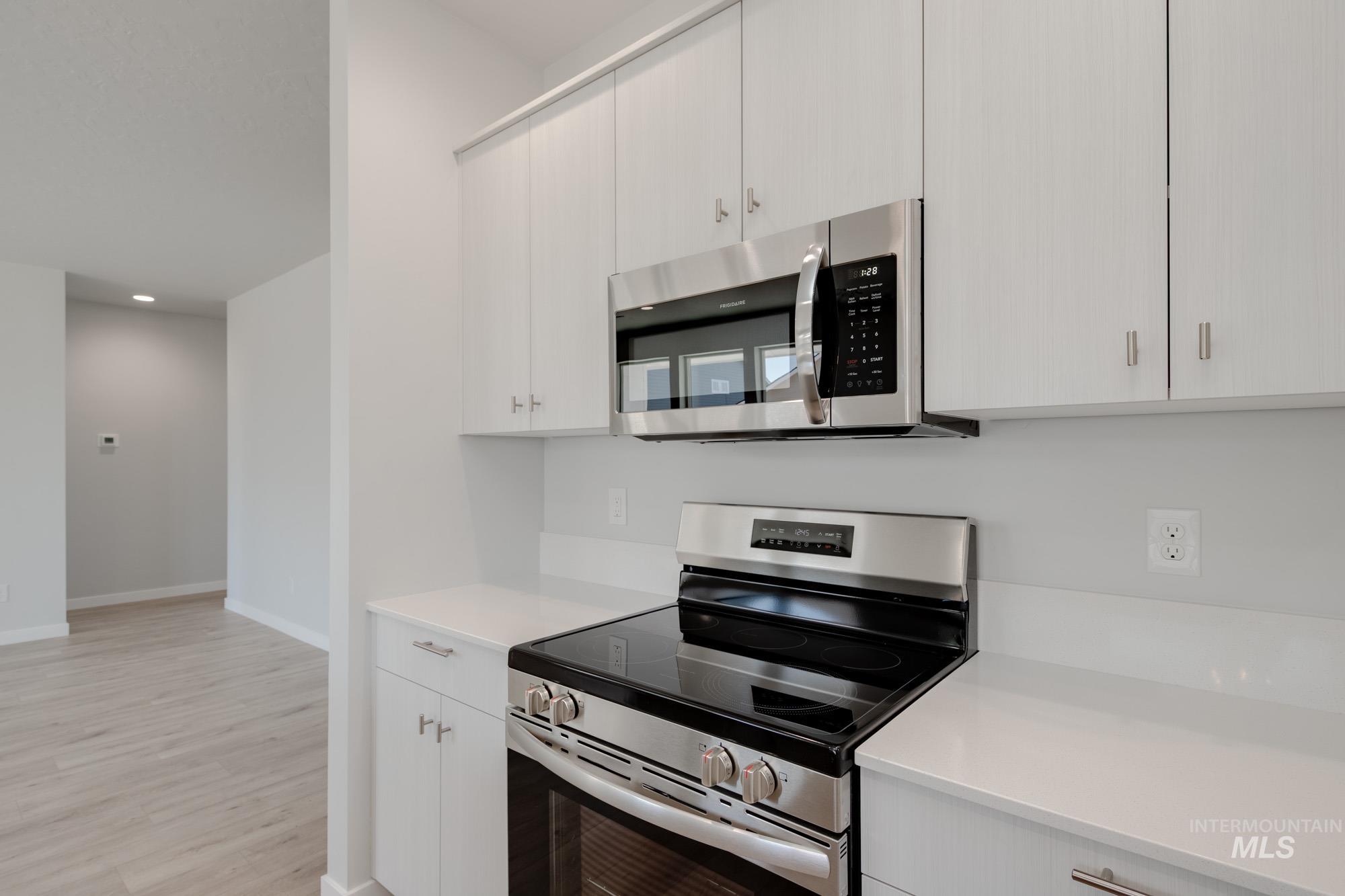 611 W Snowy Owl St Property Photo 11