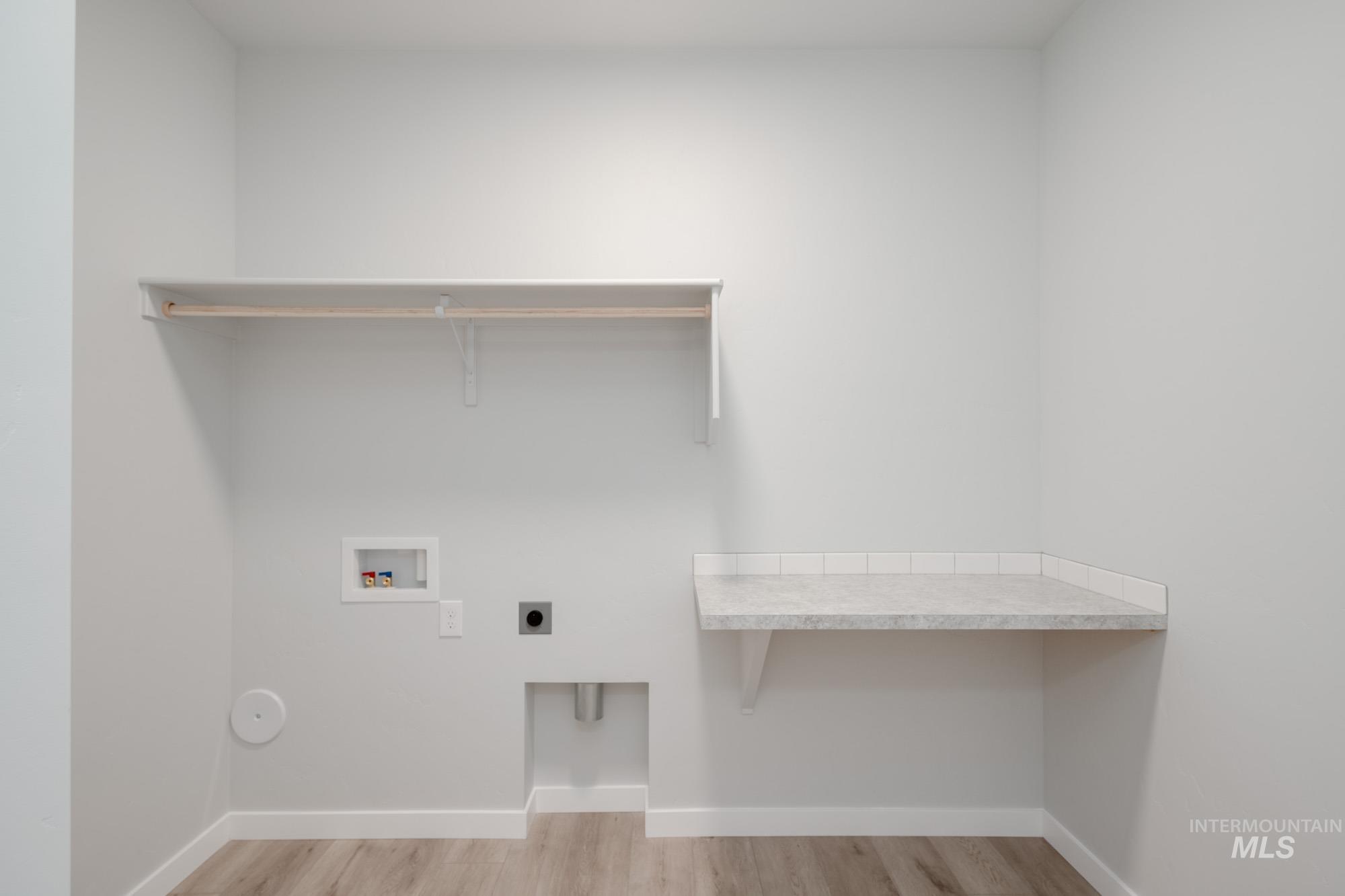 611 W Snowy Owl St Property Photo 18