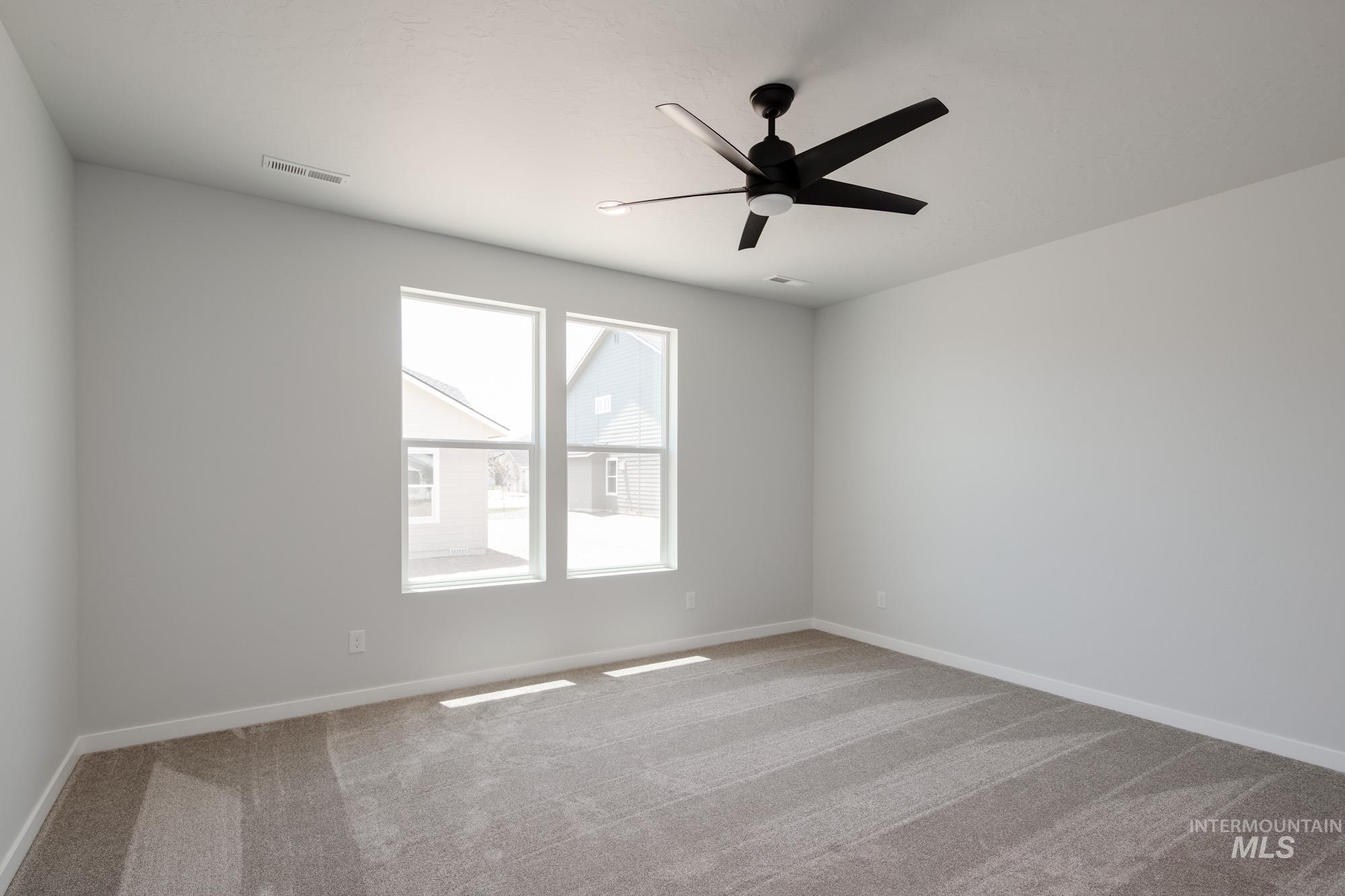 611 W Snowy Owl St Property Photo 22