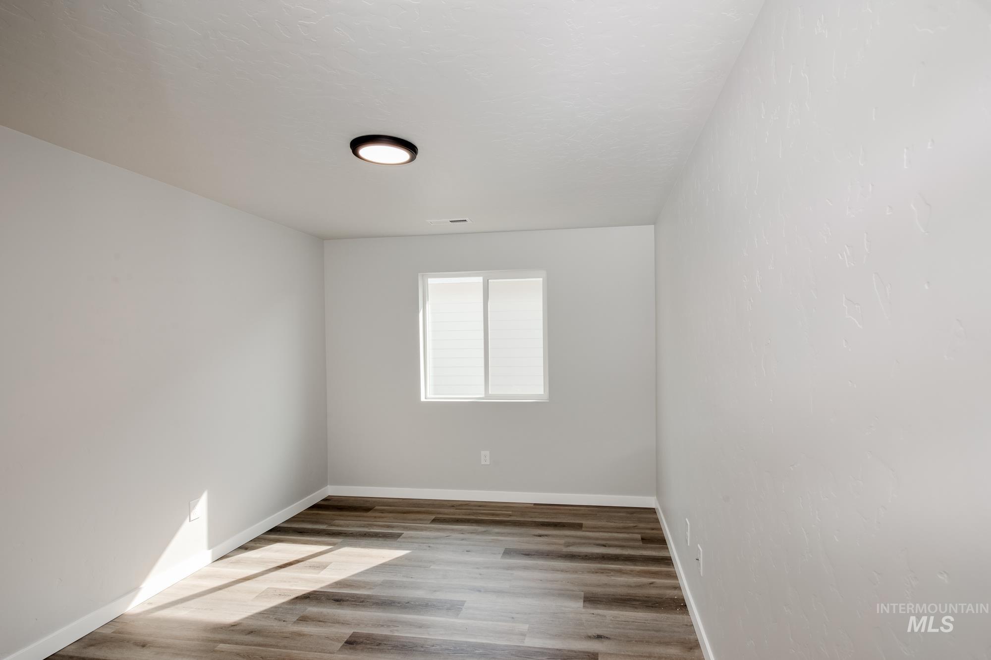 748 W Snowy Owl St Property Photo 16