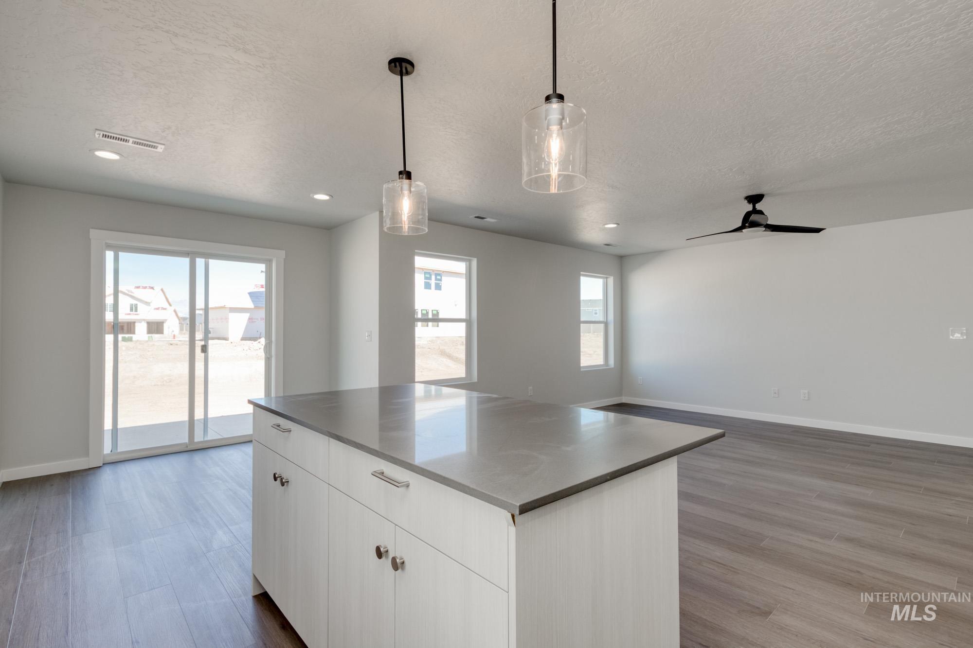 2884 W Animas Creek Dr Property Photo 8
